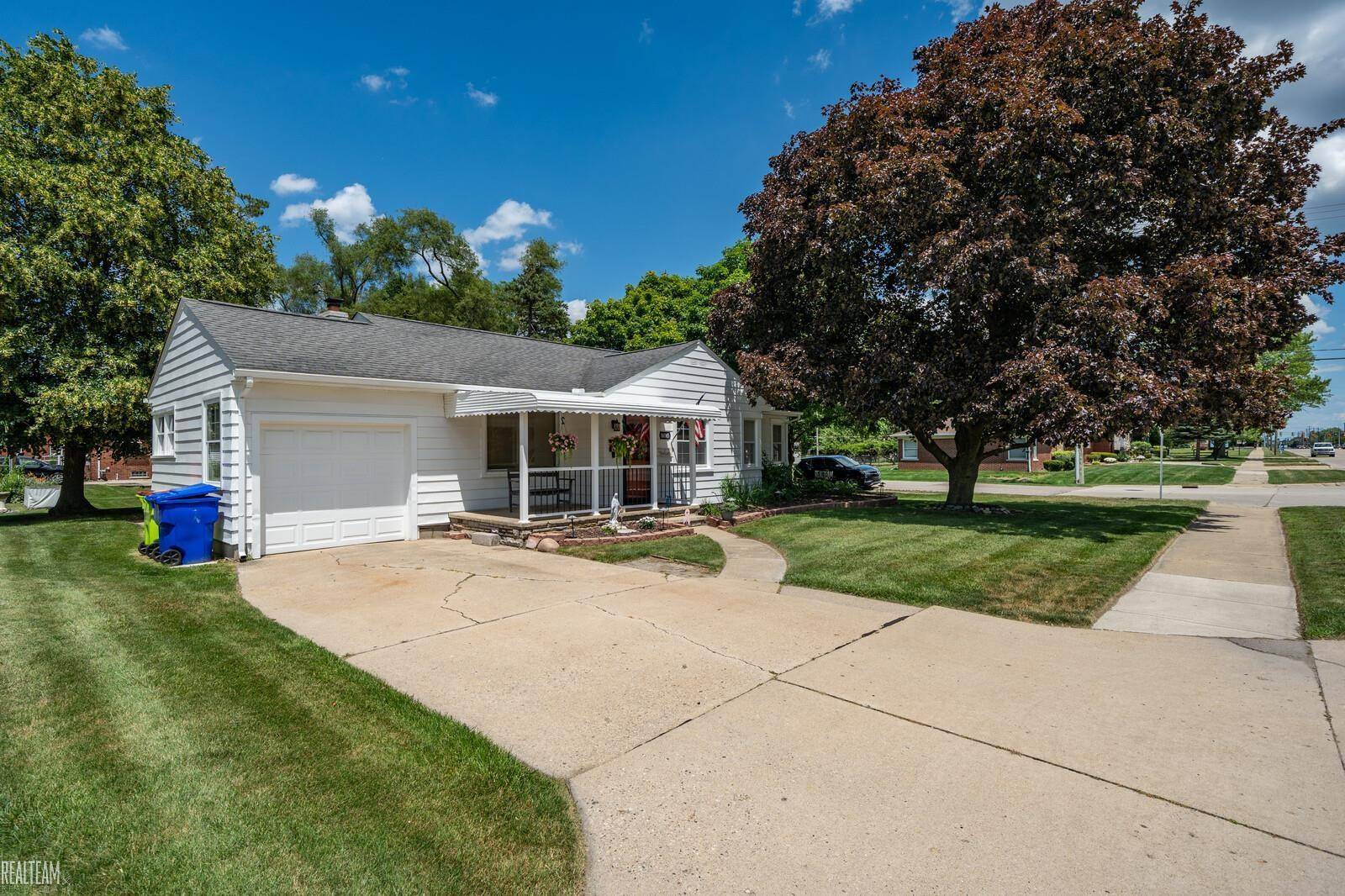 Fraser, MI 48026,16145 14 Mile Road