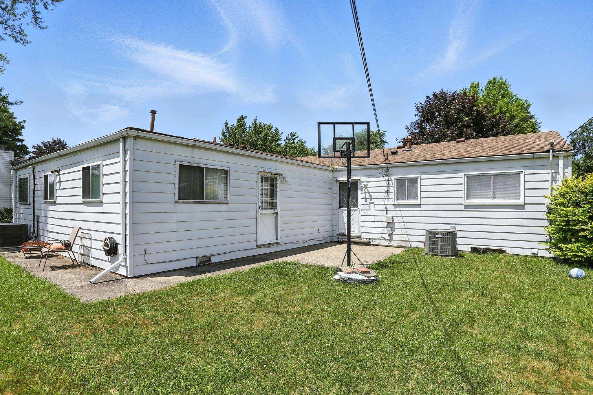 Sterling Heights, MI 48313,12646 Bender Drive