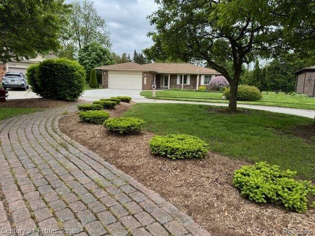 Troy, MI 48085,6820 Emerald Shores Drive