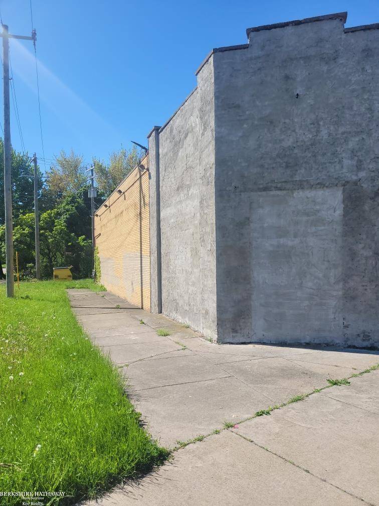 Detroit, MI 48224,16334 Harper Avenue