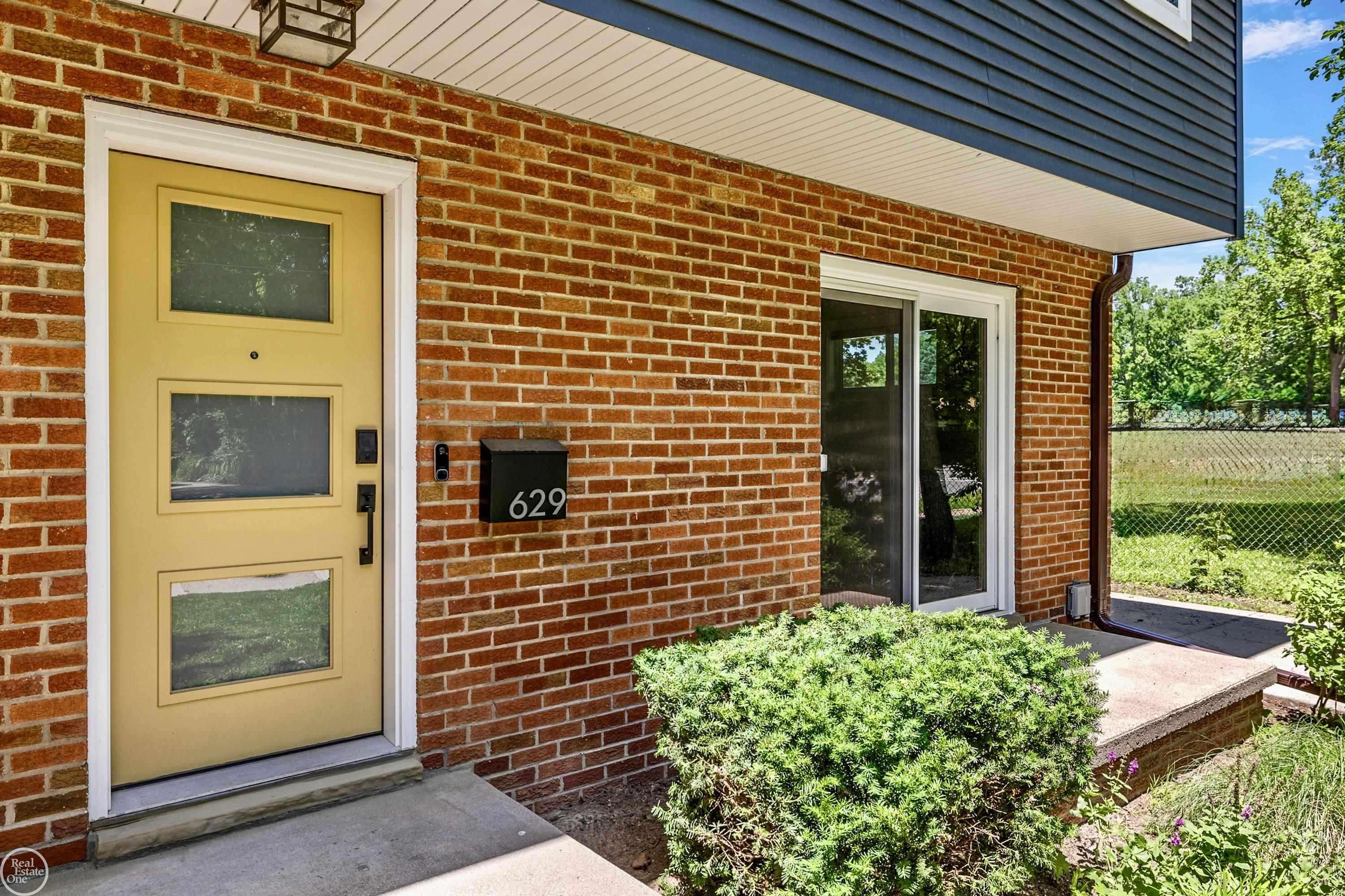 Ann Arbor, MI 48103,629 Brooks Street