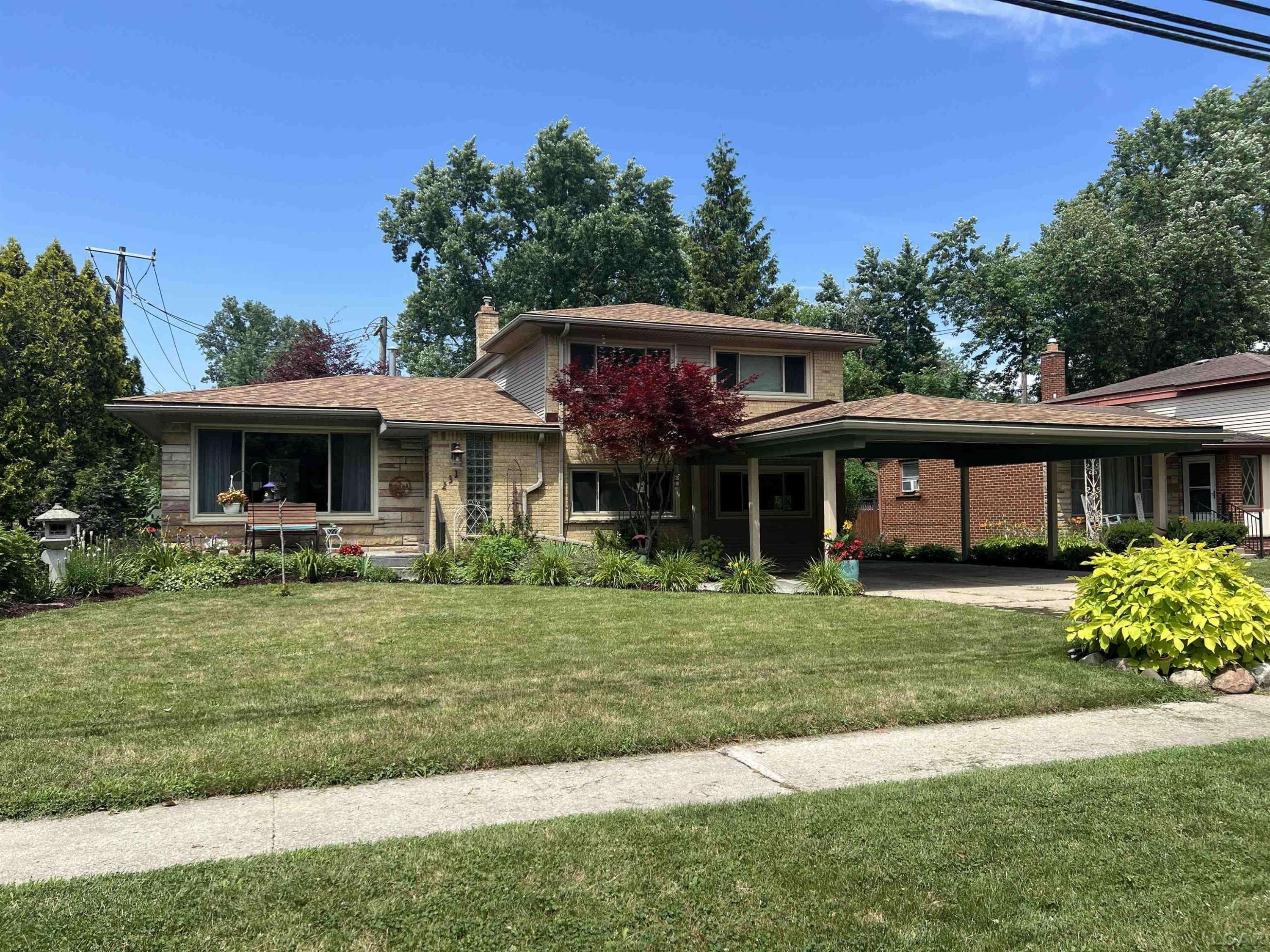 Saline, MI 48176,231 Willis Road