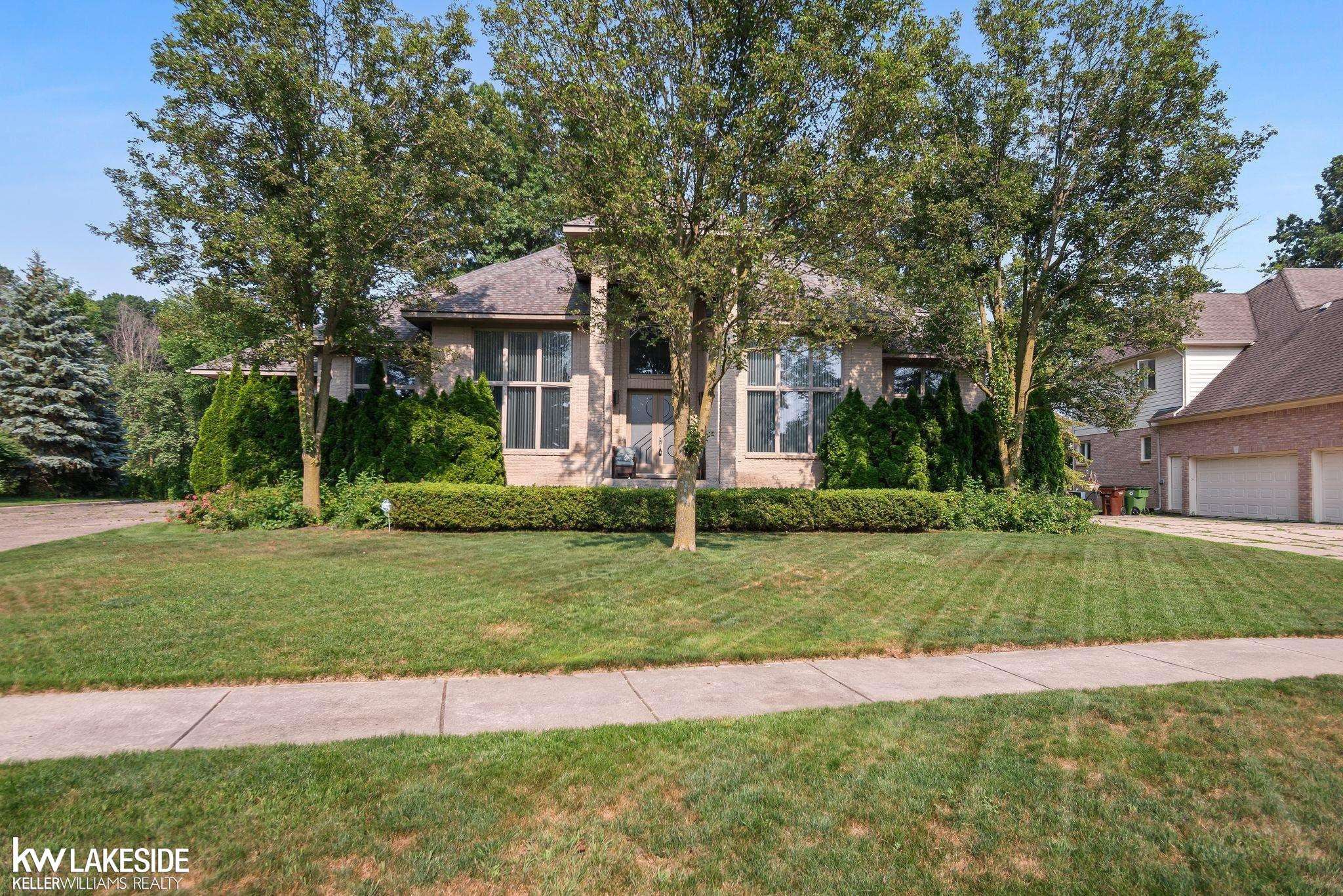 Shelby Twp, MI 48316,55766 Apple Lane