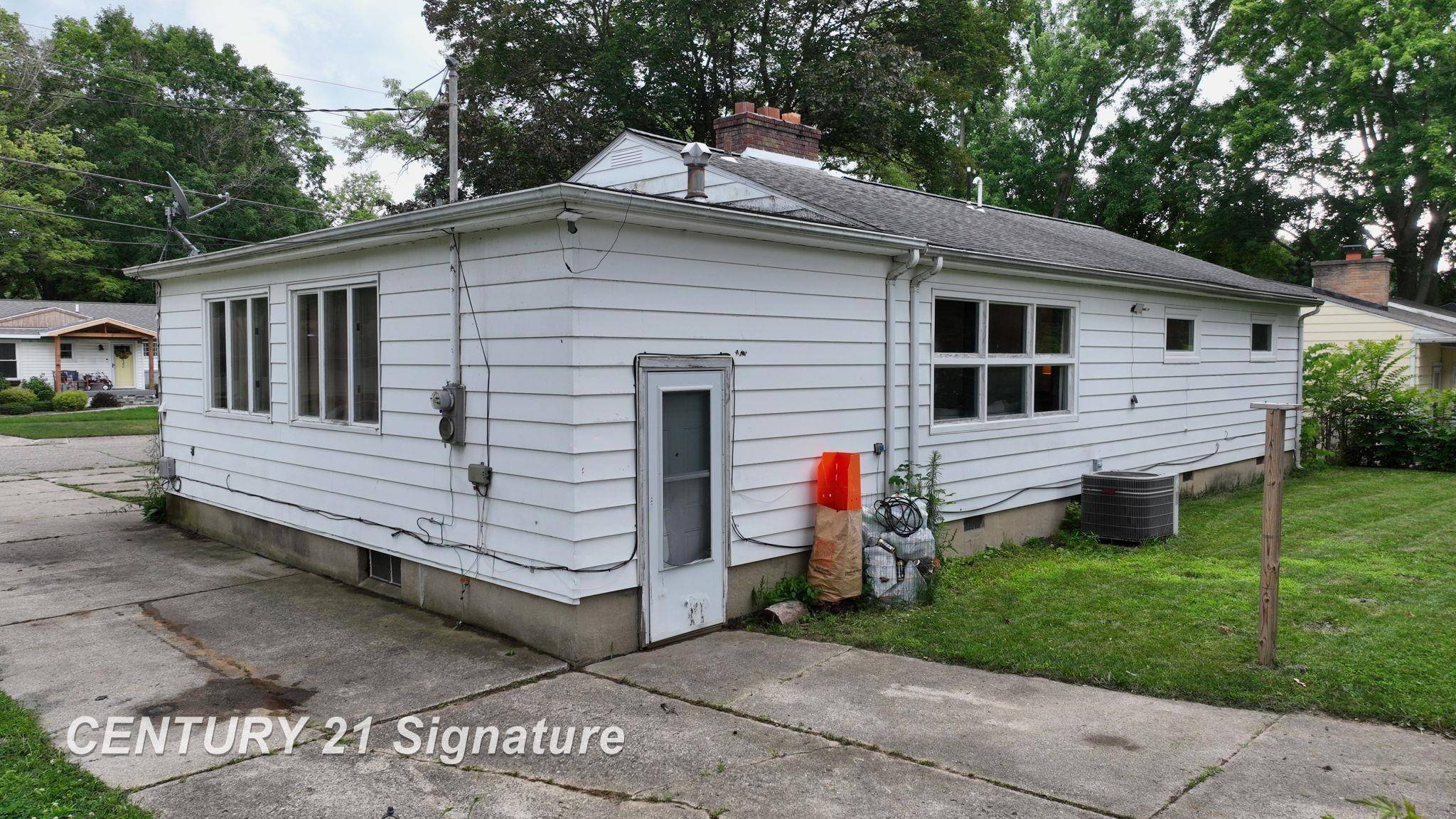 Flushing, MI 48433,433 Crestview Street