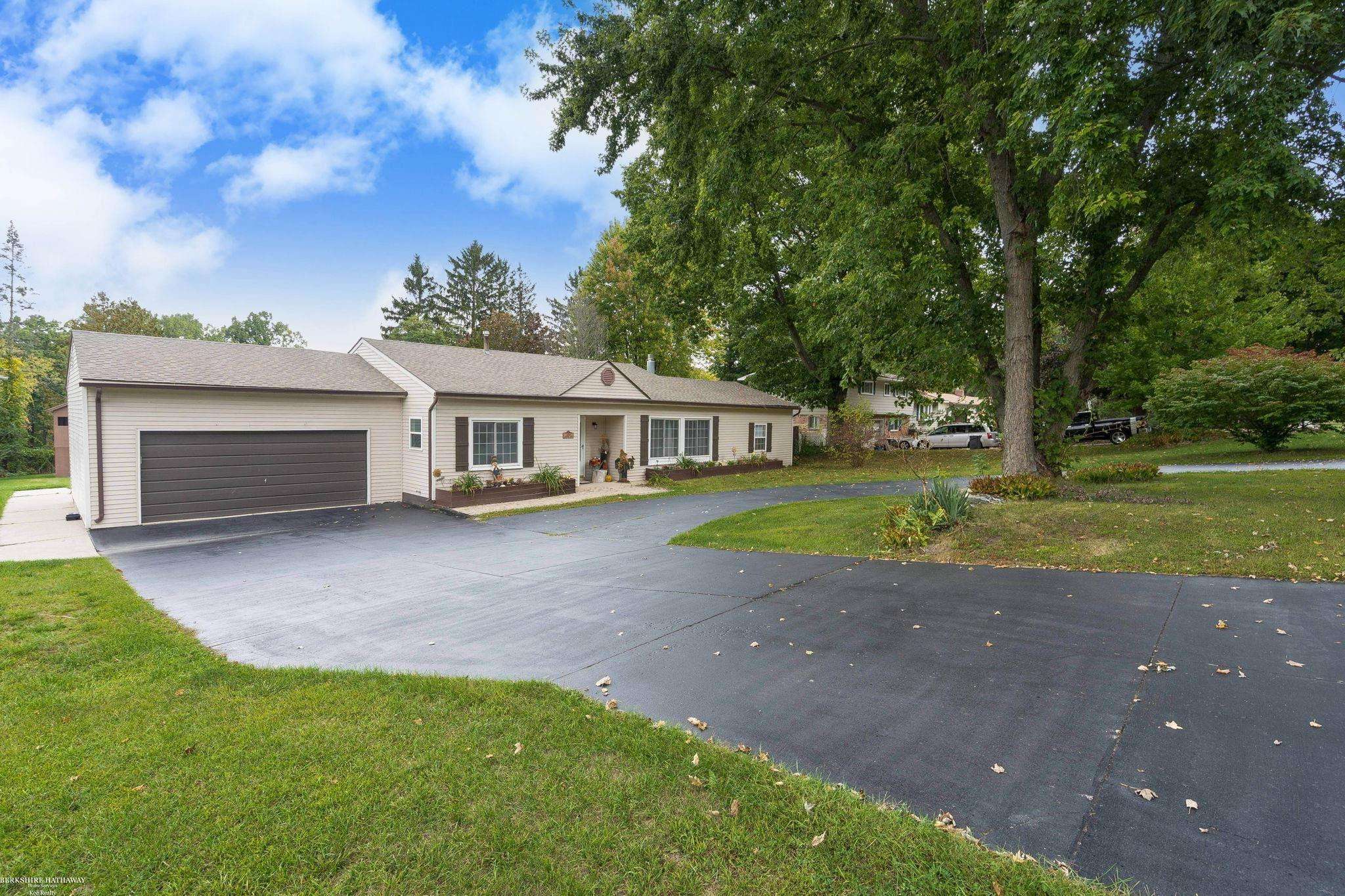 Clarkston, MI 48348,5196 Greenview Drive