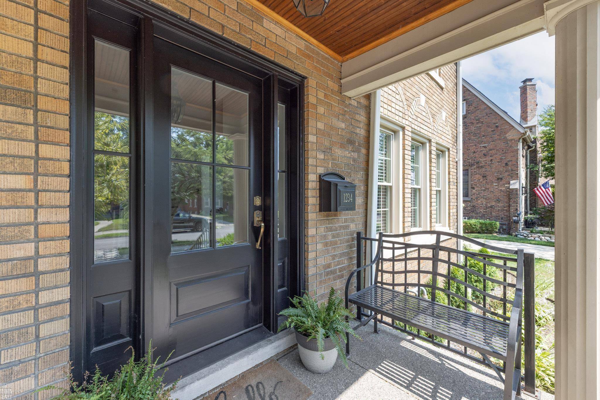 Grosse Pointe, MI 48230,1234 Bedford Road