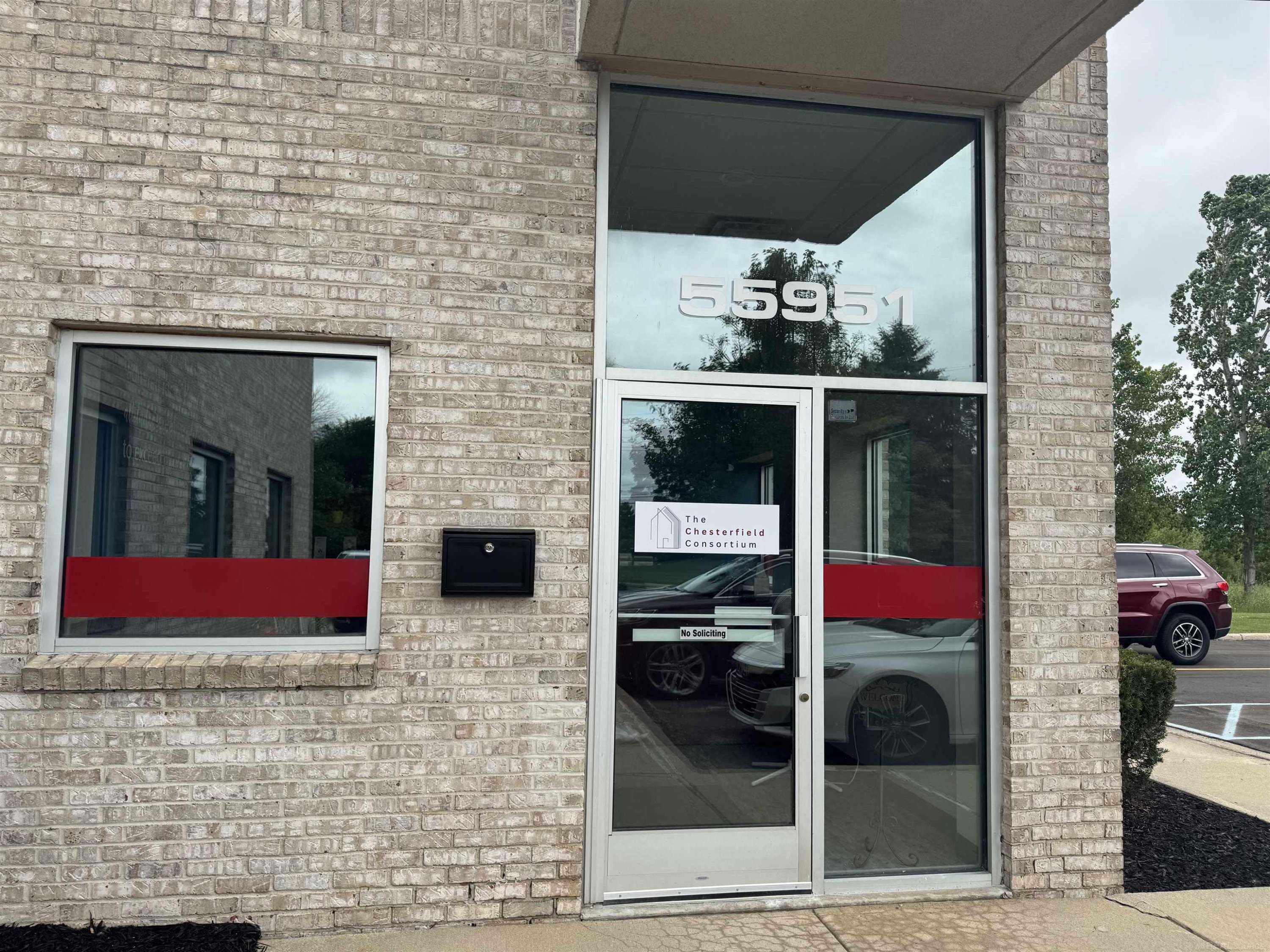MI,55951 Gratiot Avenue