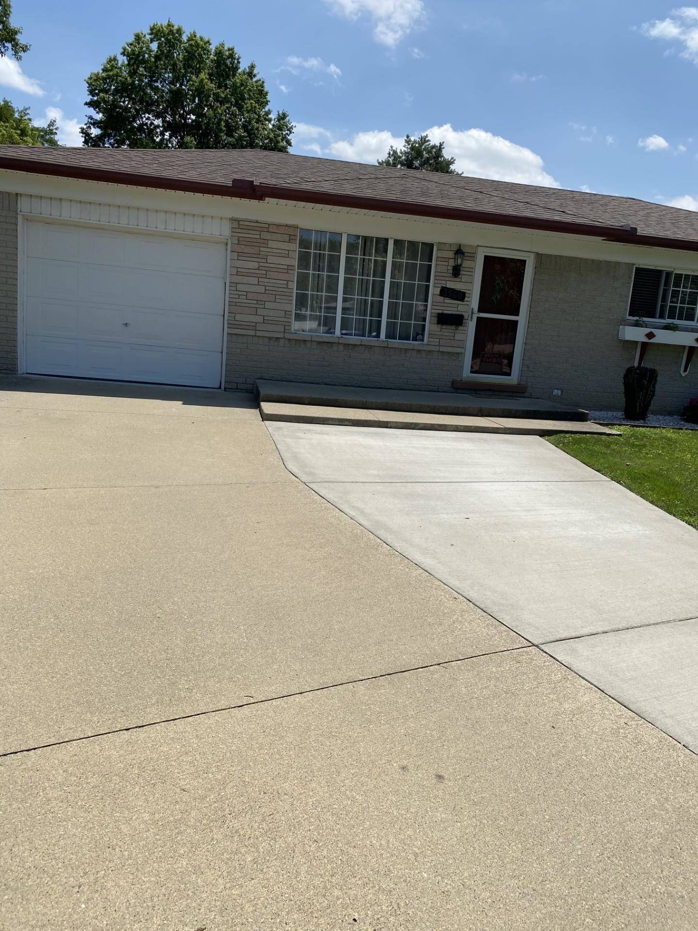 Warren, MI 48092,3560 hillcrest