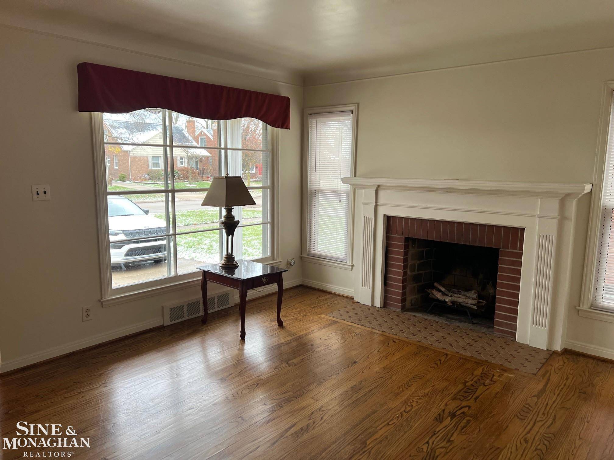 MI 48225,20884 Woodmont Street