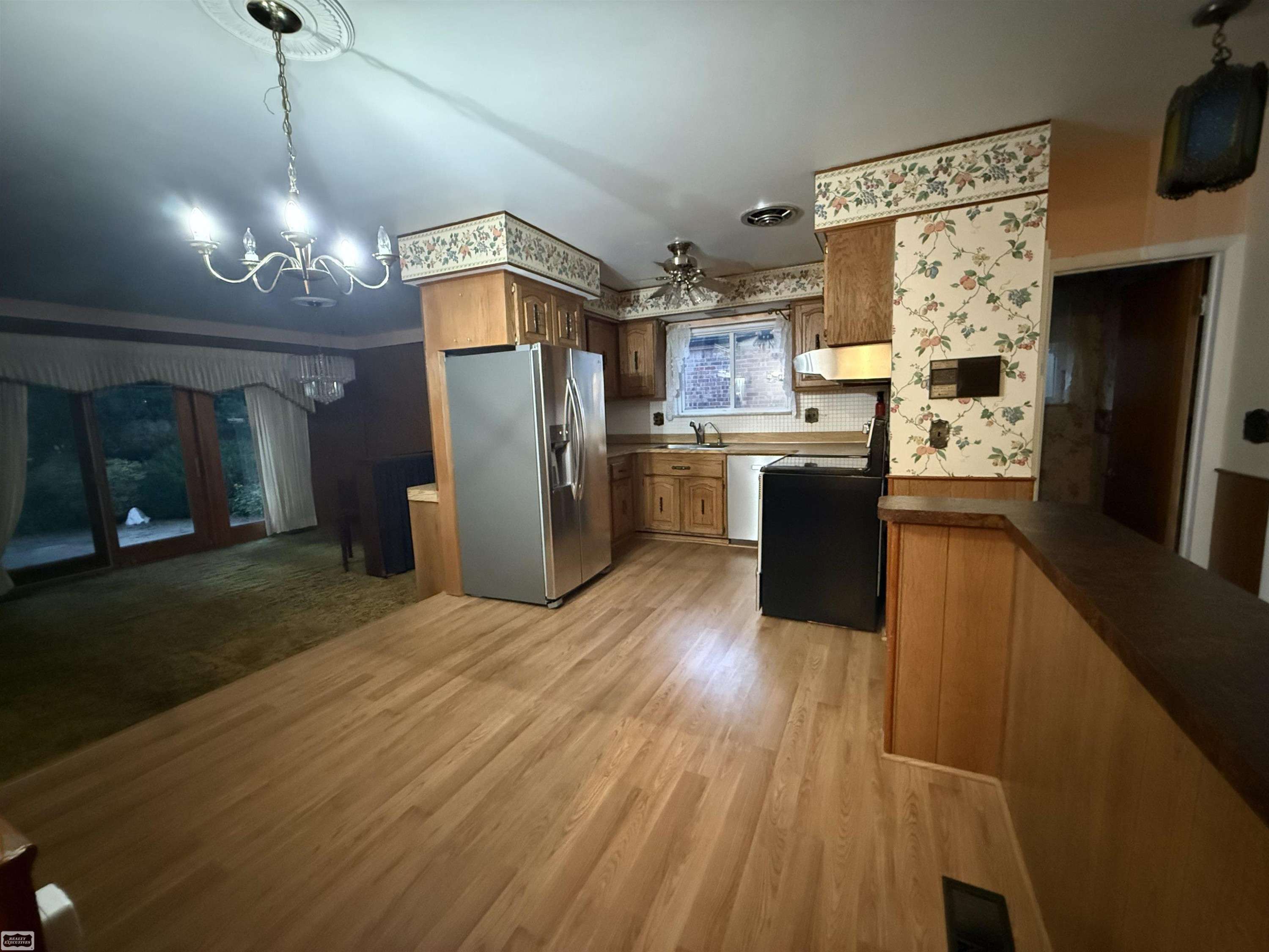 Saint Clair Shores, MI 48082,31031 Champine Street
