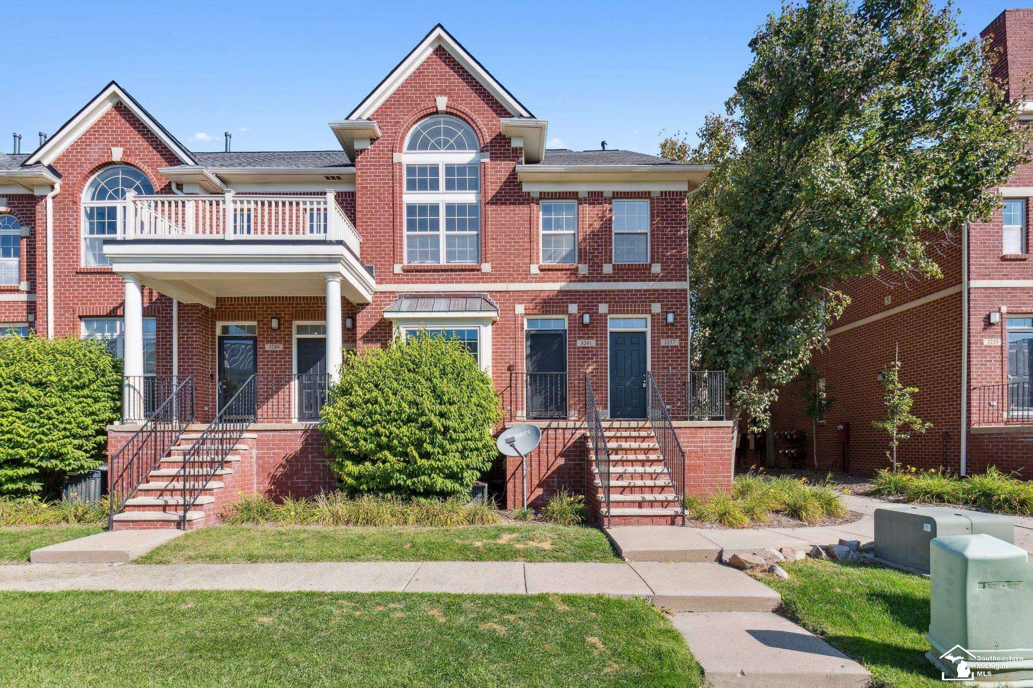 Troy, MI 48084,3237 Newbury Place