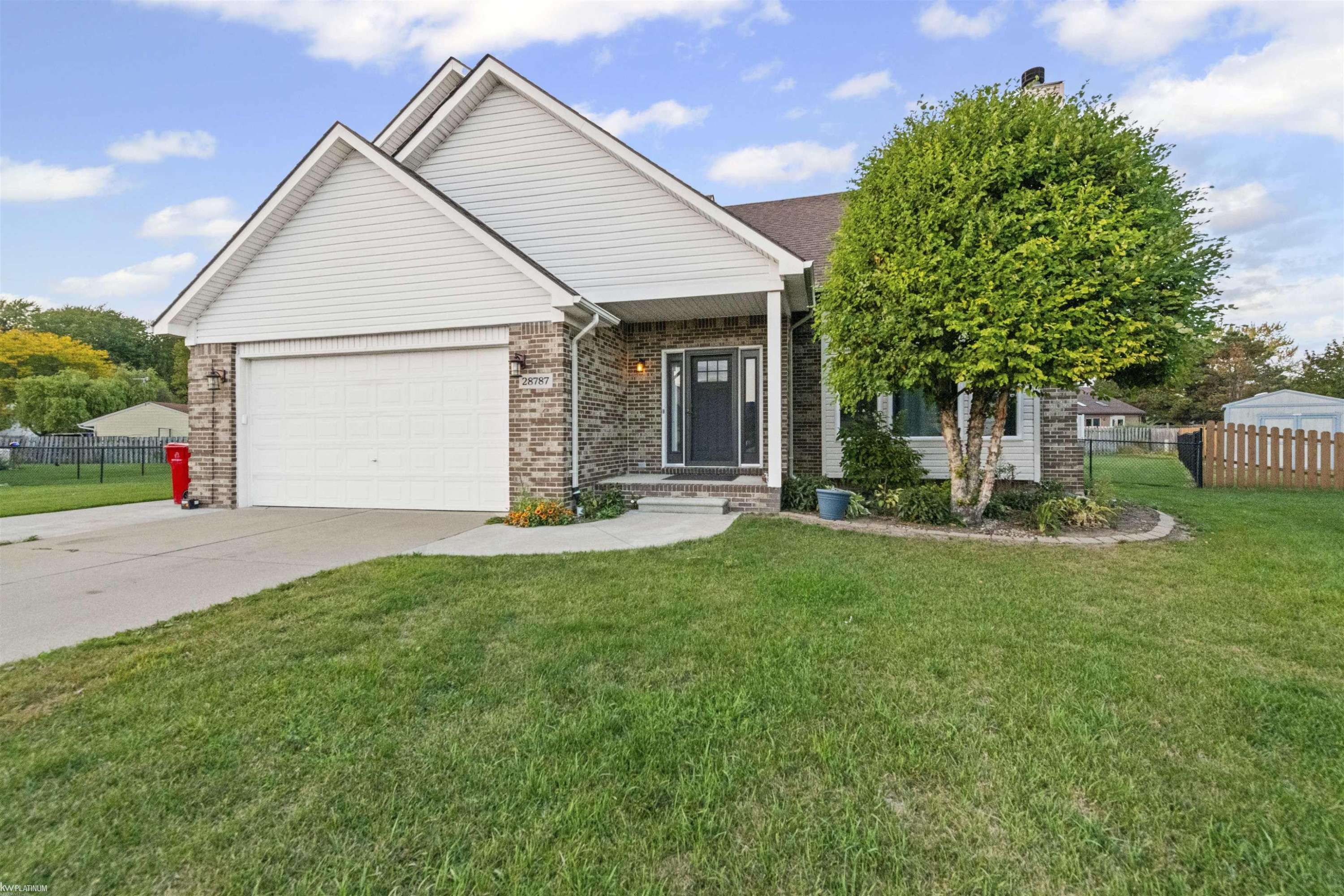 MI 48047,28787 Yorkshire Drive