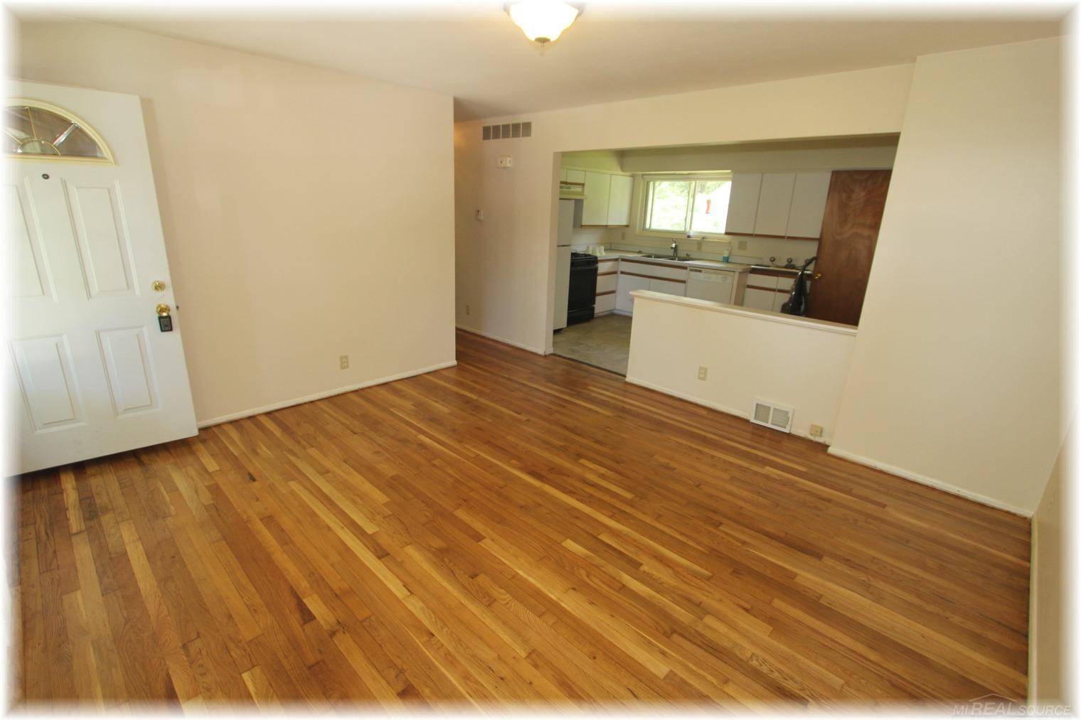 Clinton, MI 48035,36786 Winterset Street