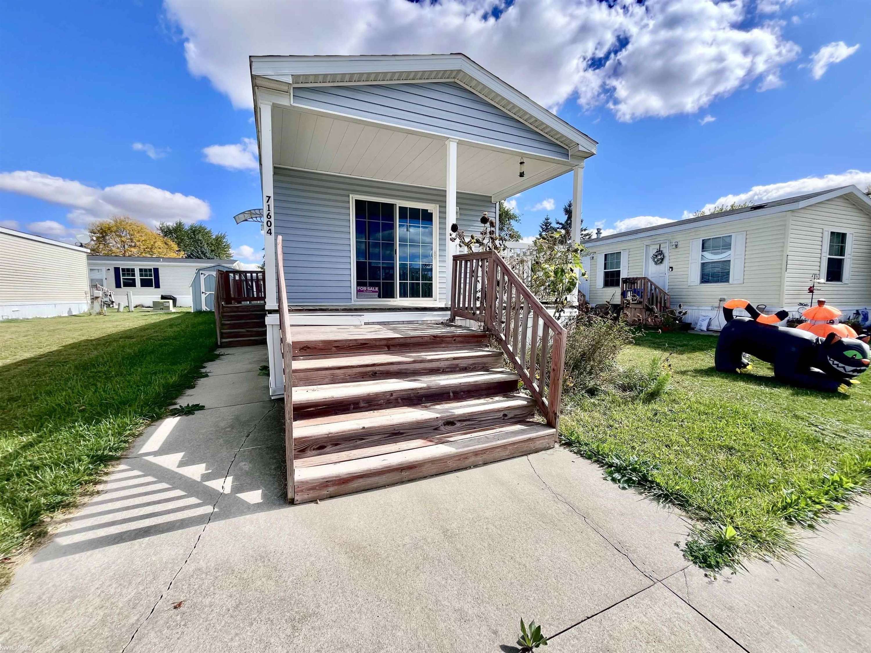 MI 48065,71604 Saint David Court