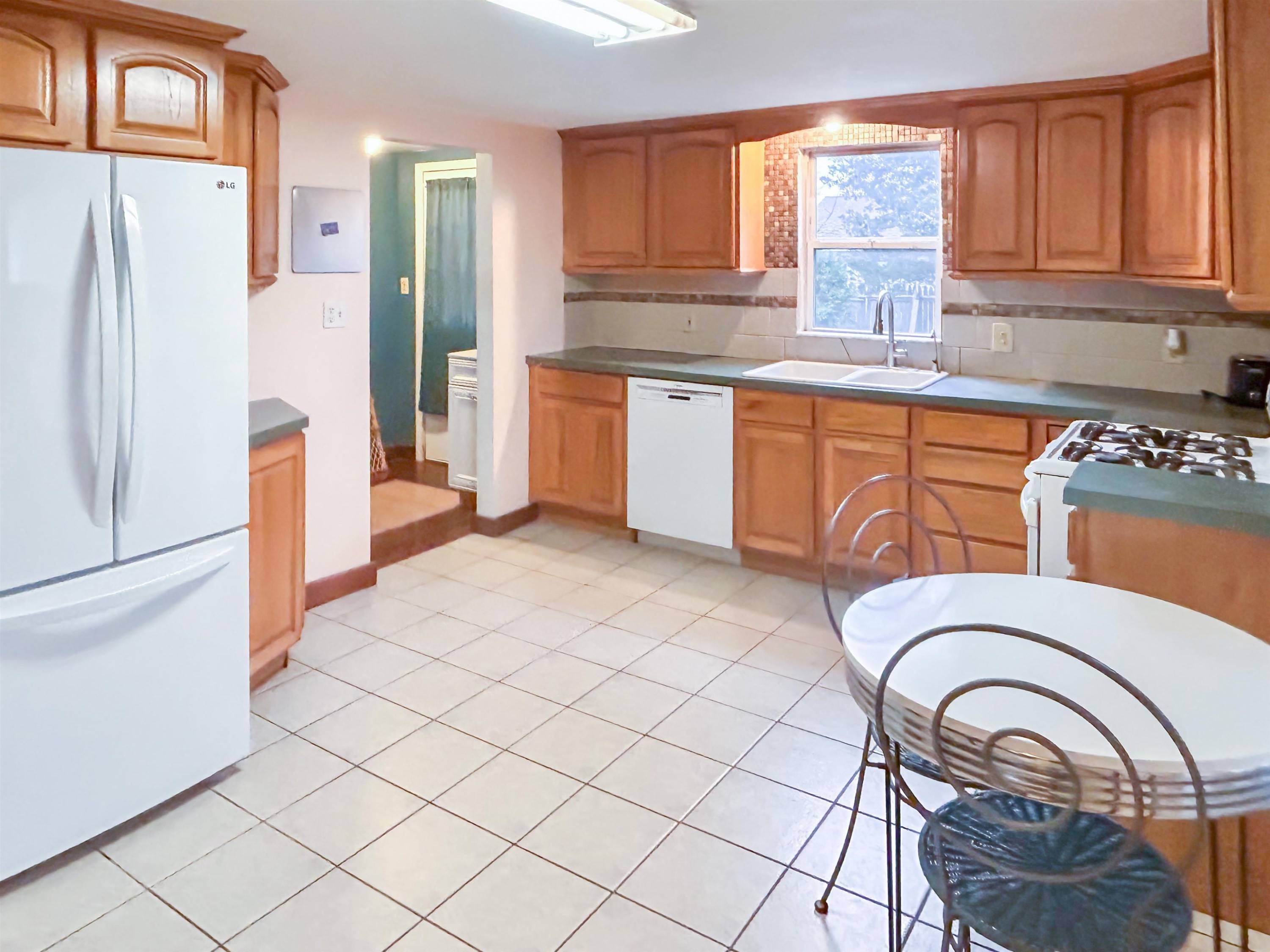 Grand Blanc, MI 48439,1203 Froman Street