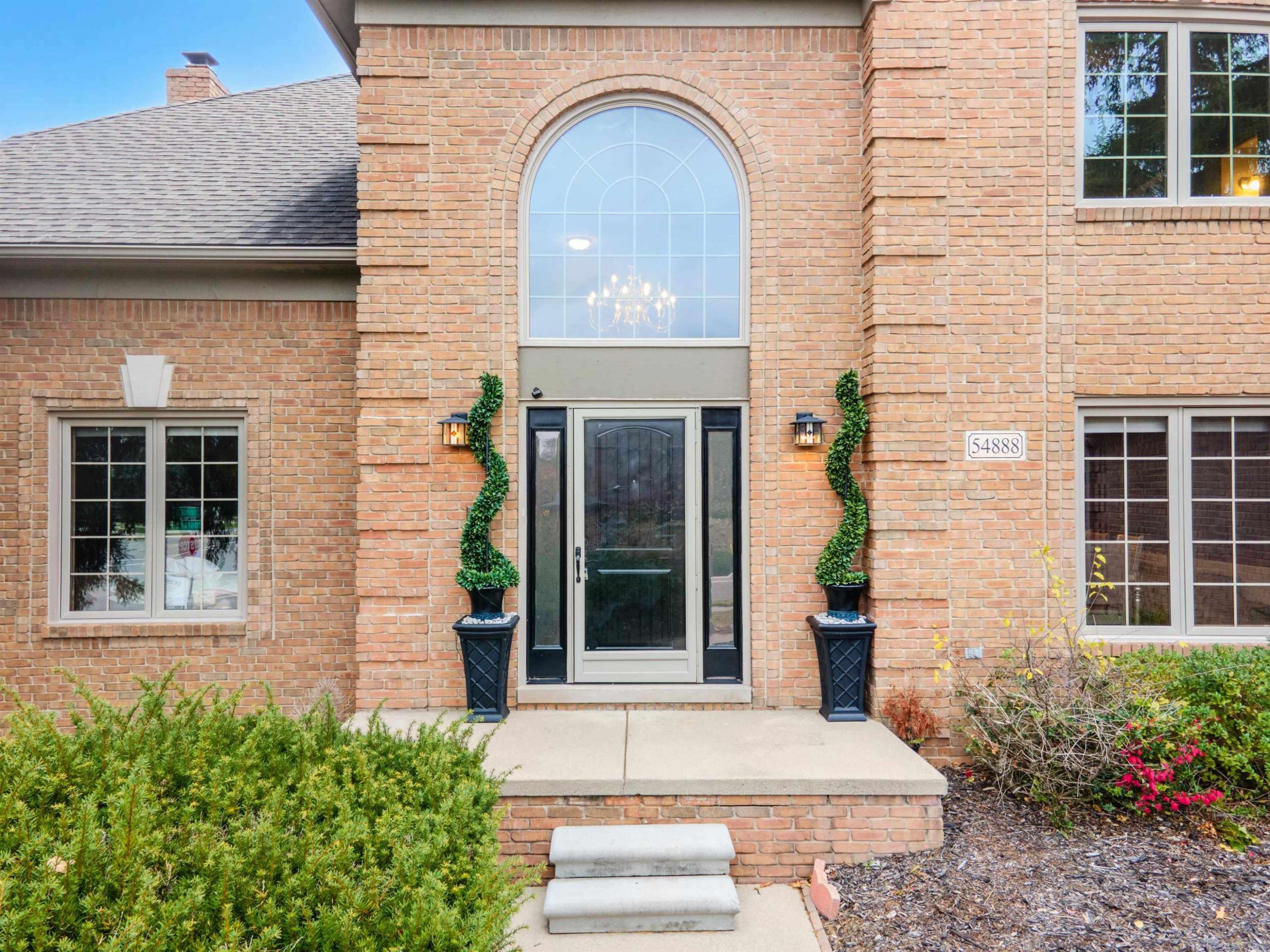 Shelby Twp, MI 48316,54888 Ridgeview Drive