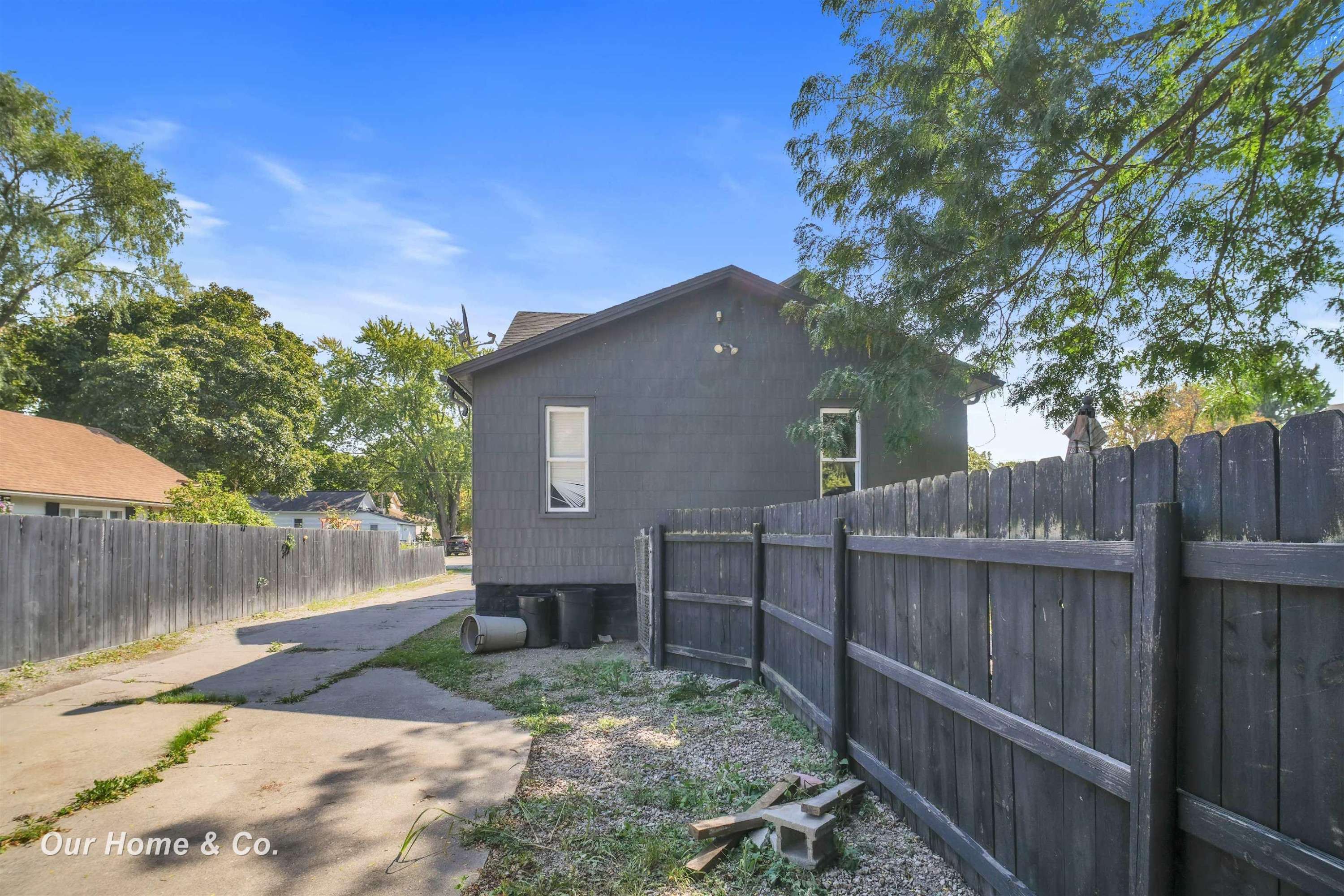 Saginaw, MI 48602,713 S WOODBRIDGE Street