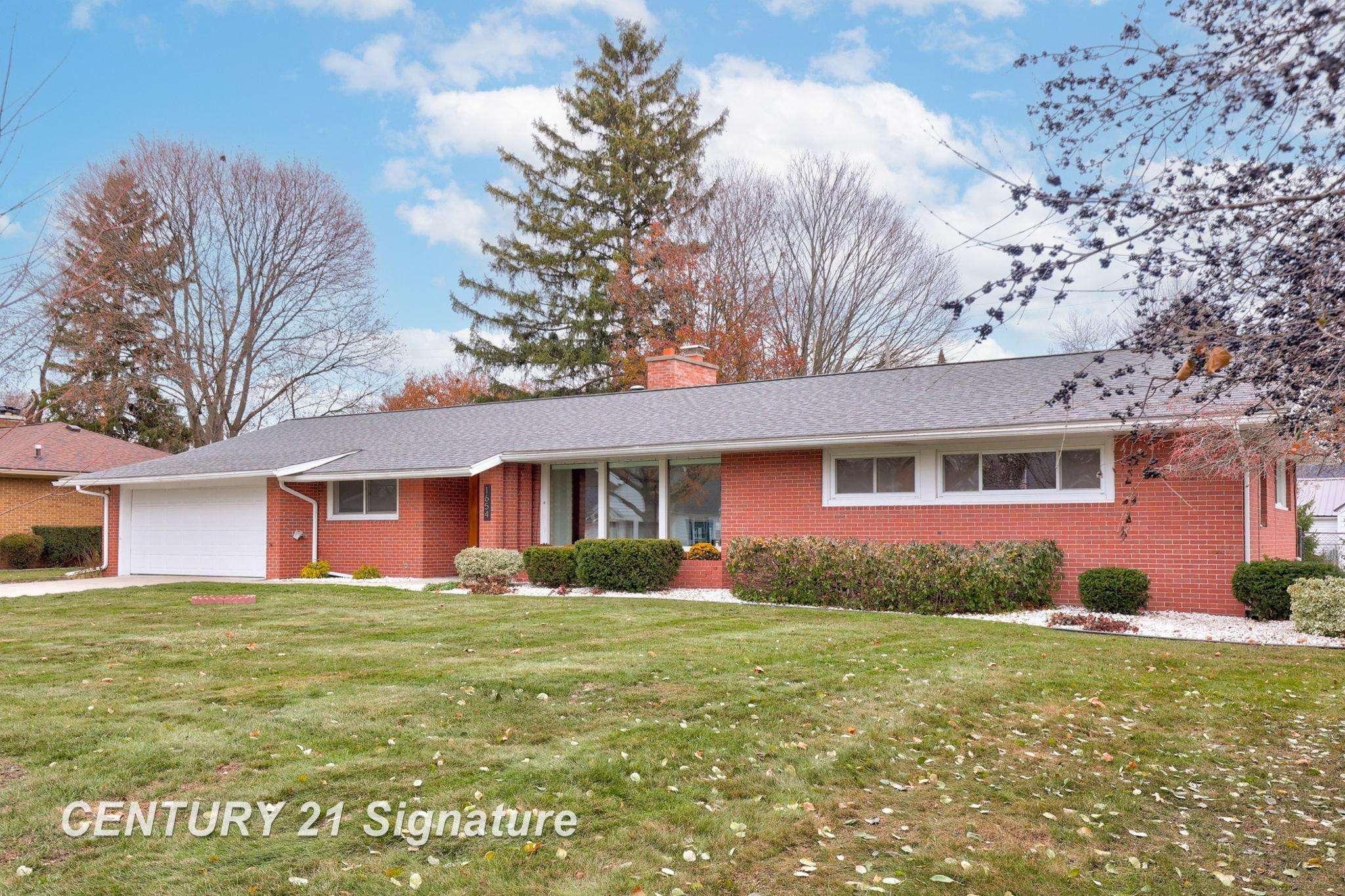 Saginaw, MI 48638,1654 Lathrup Avenue