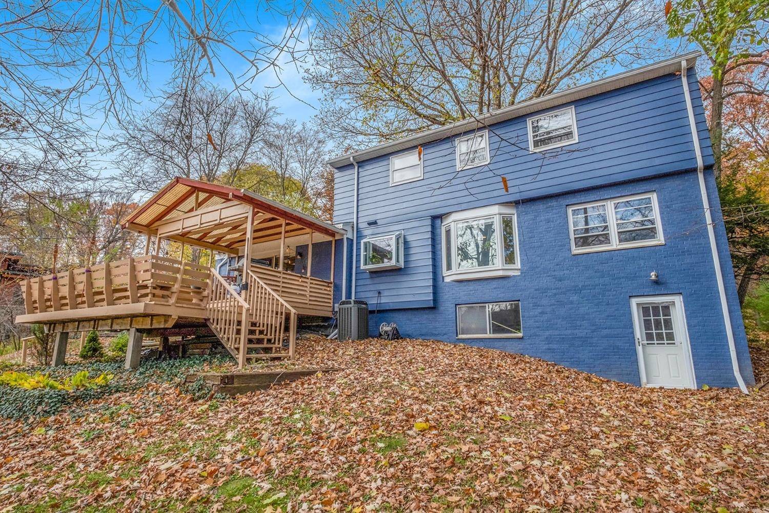 Ann Arbor, MI 48104,1549 Stonehaven Street