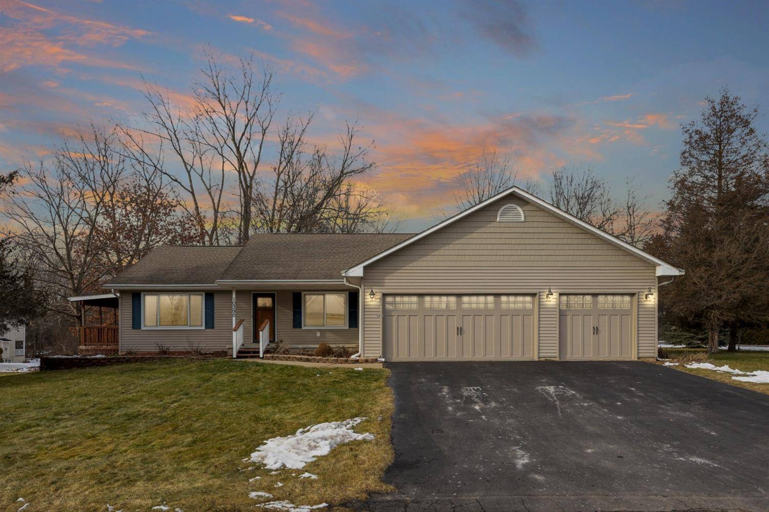 Pinckney, MI 48169,10390 Basswood Lane