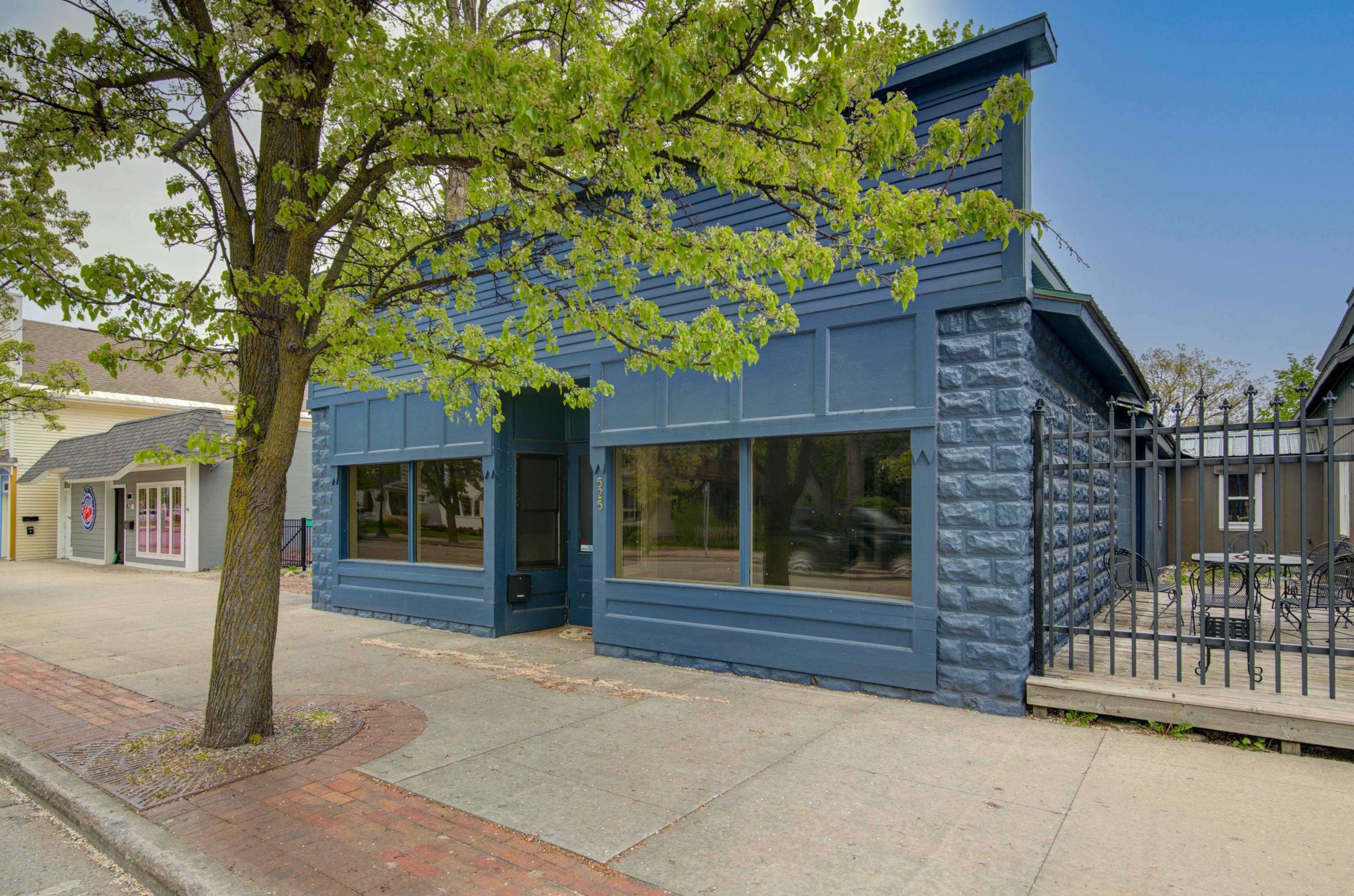 Traverse City, MI 49684,525 S Union Street