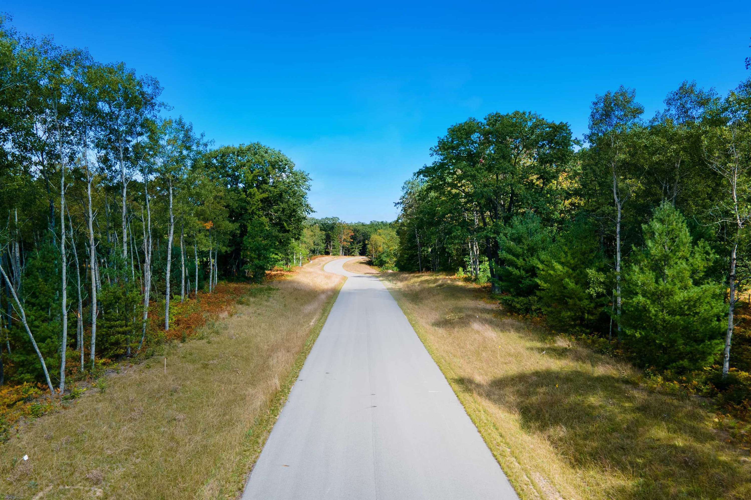 Interlochen, MI 49643,1709 Mary Lou Manor