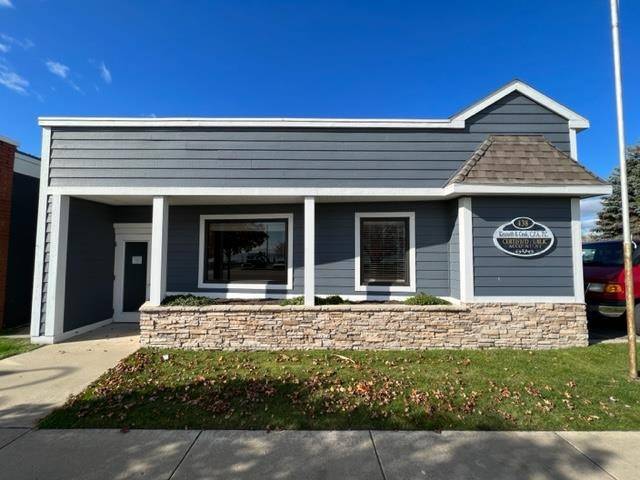 Tawas City, MI 48763,438 W Lake