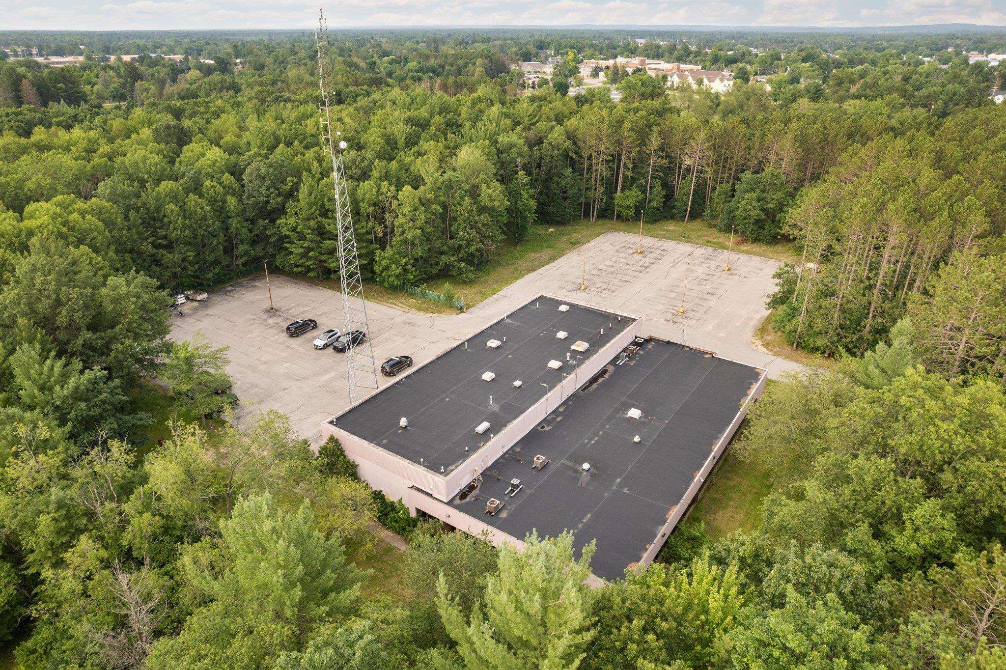 Kalkaska, MI 49646,890 Island Lake Road