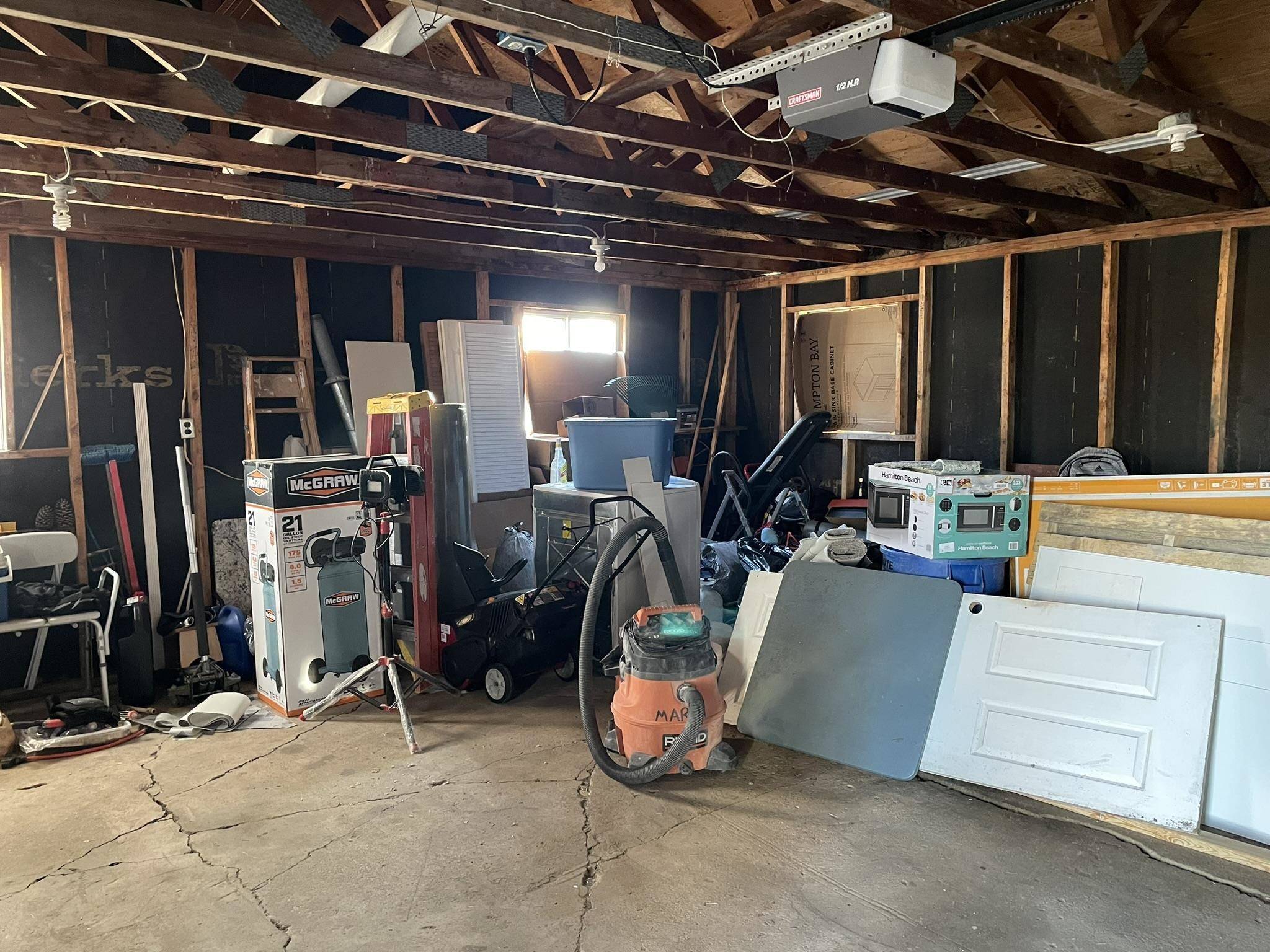 West Branch, MI 48661,164 E M-55