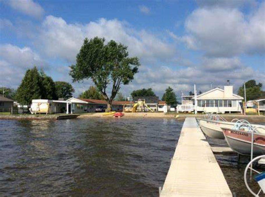 Houghton Lake, MI 48629,10360 West Shore