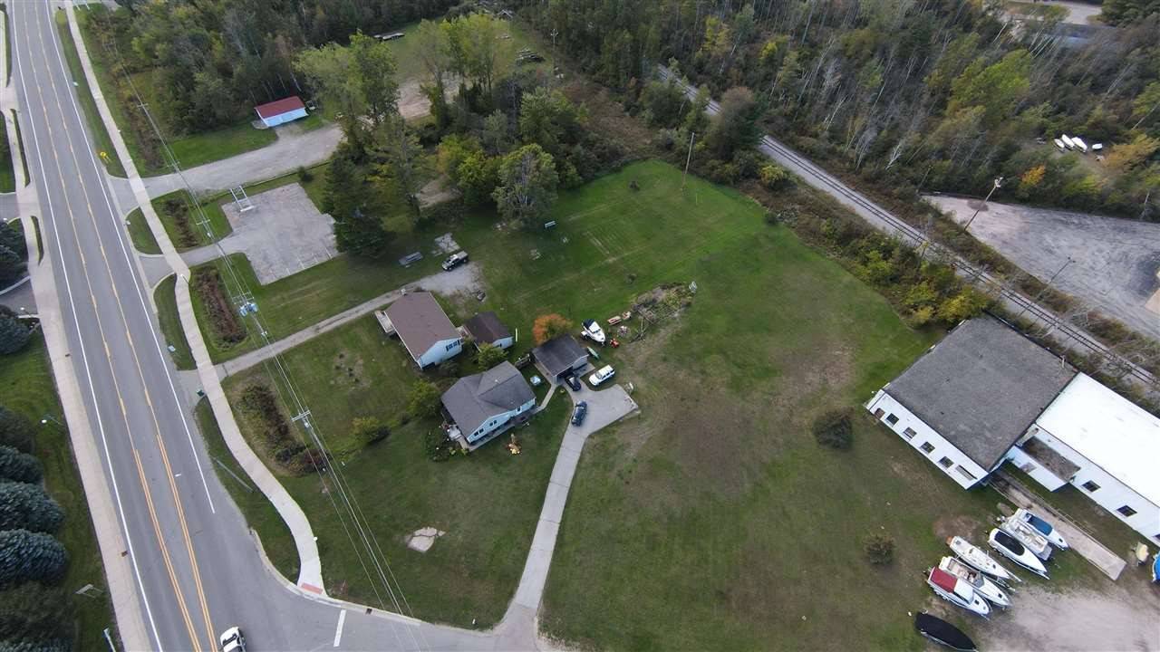 Tawas City, MI 48763,908 & 910 W Lake