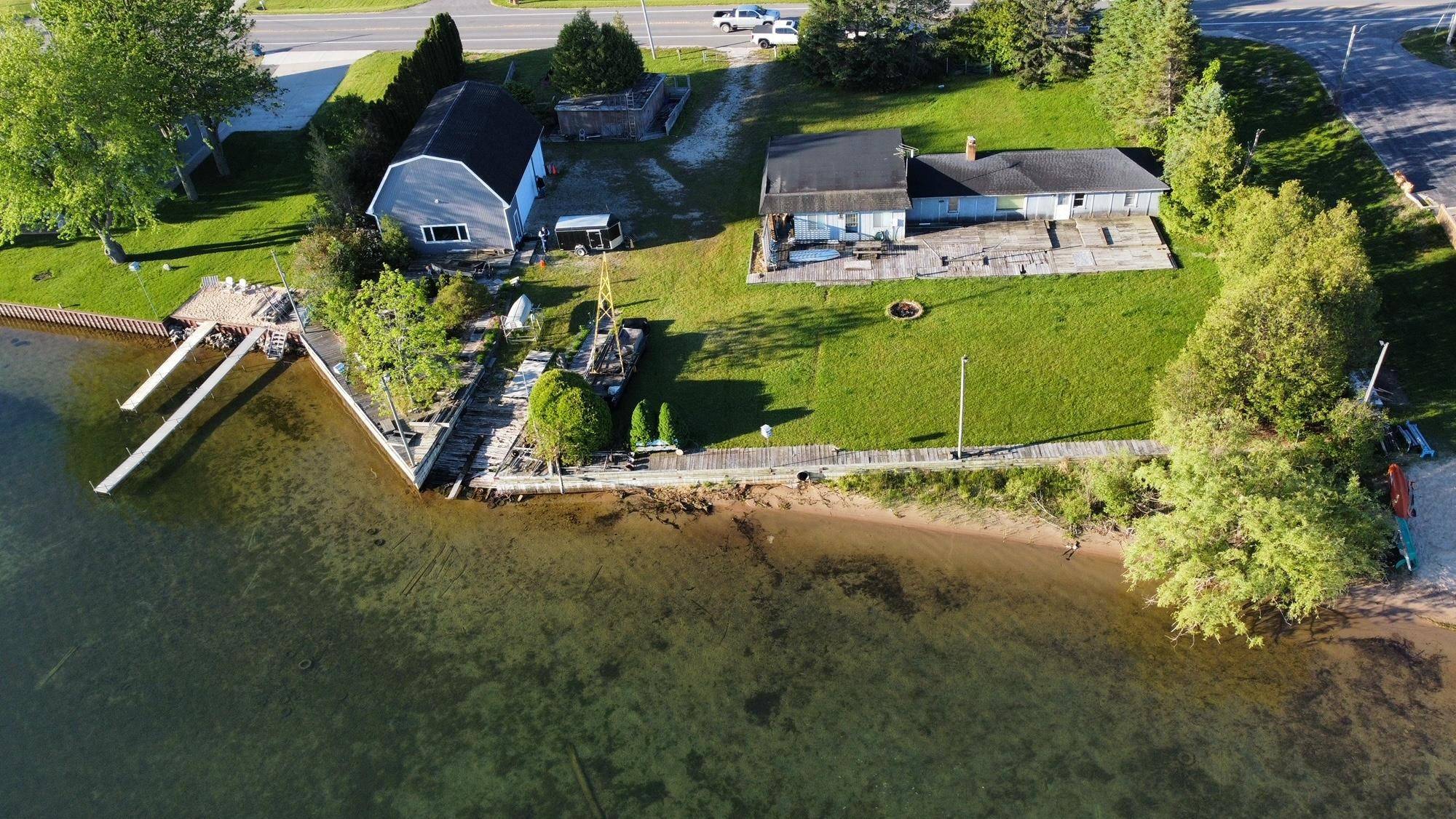 Onekama, MI 49675,4472 Crescent Beach