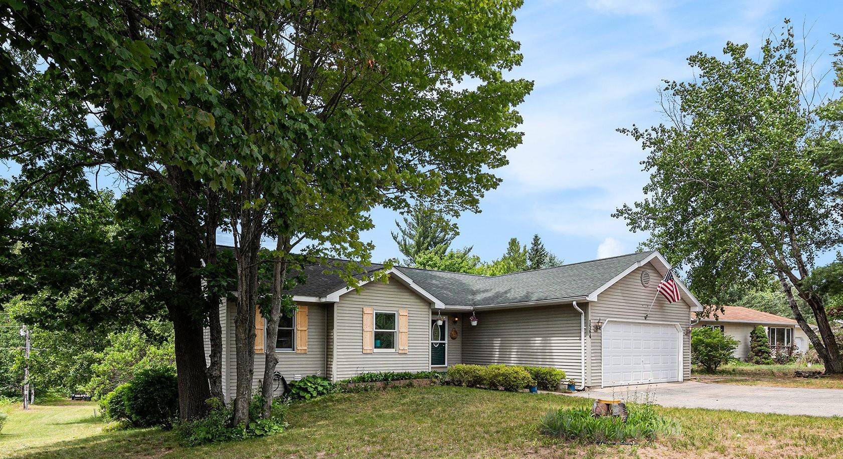 Grawn, MI 49637,1564 Green Lawn