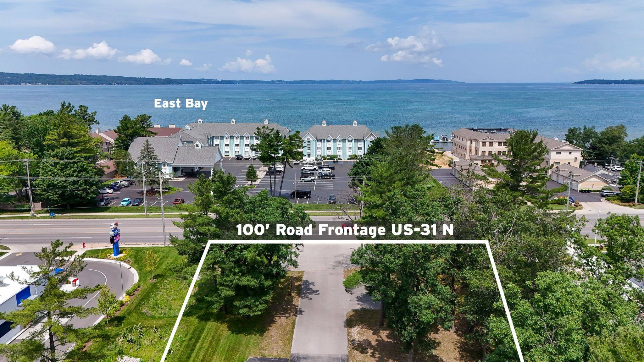 Traverse City, MI 49686,1818 N US-31