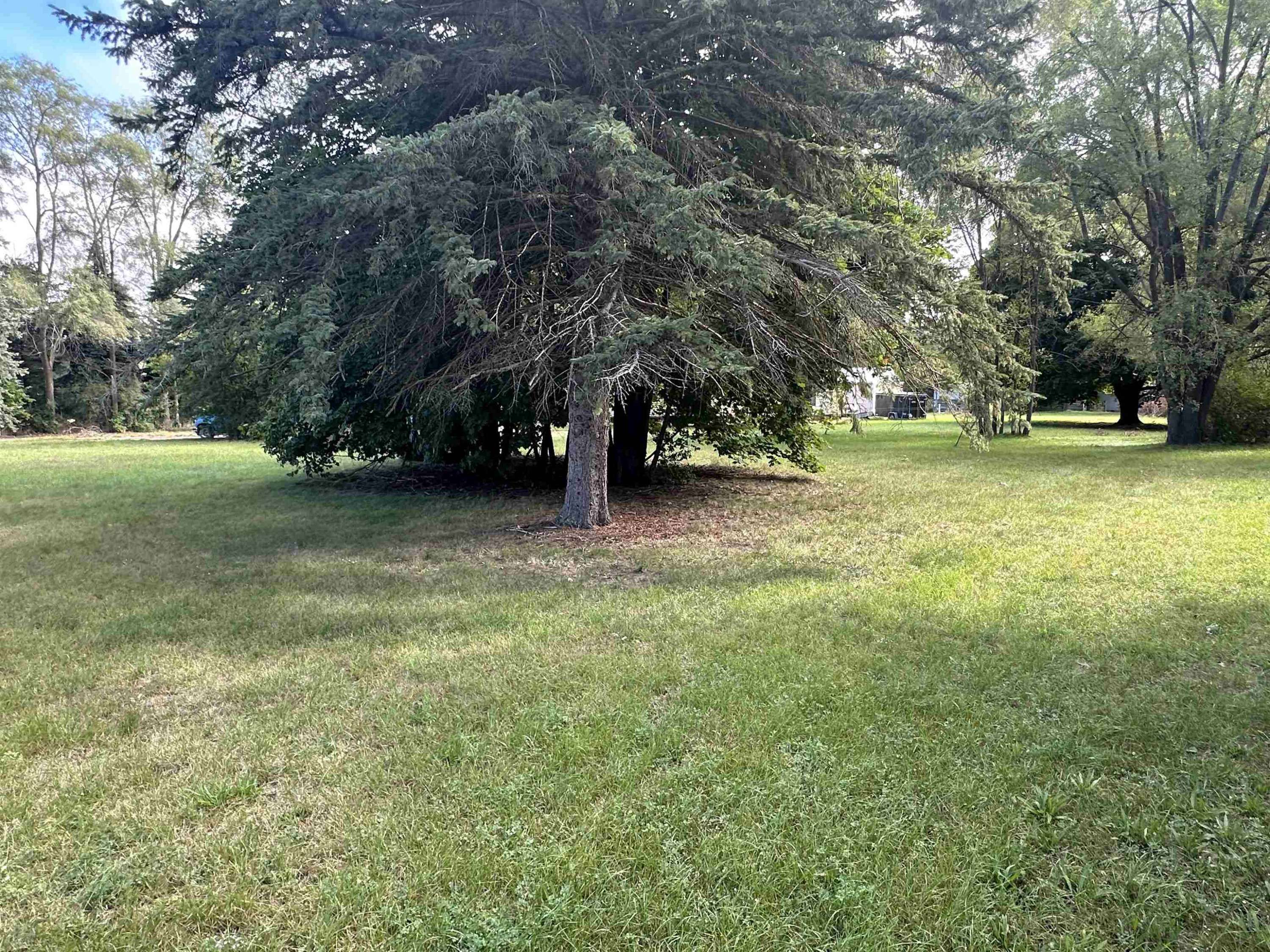 Clare, MI 48617,11253 Deer Lake Road