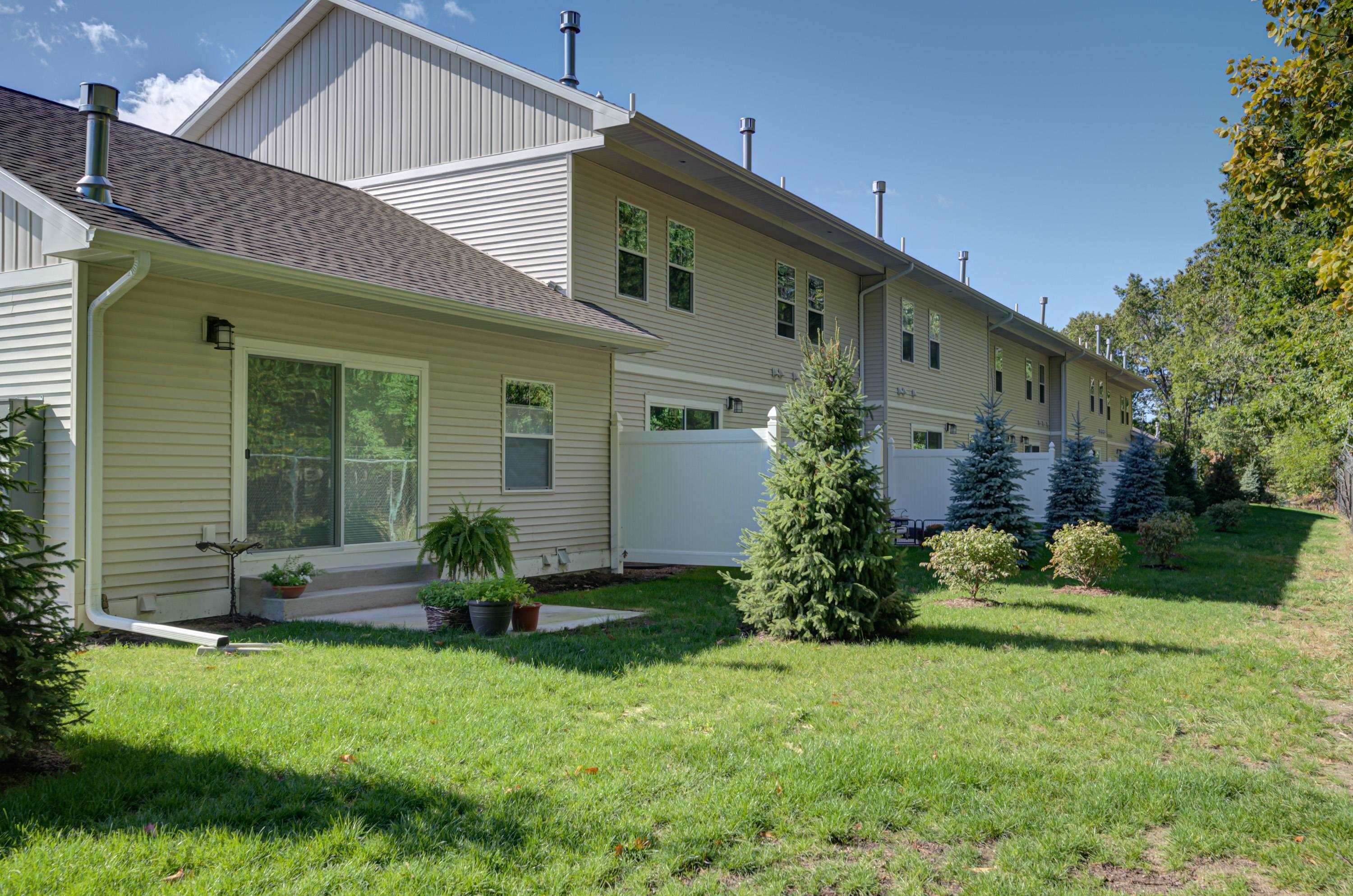 Traverse City, MI 49686,1554 Simsbury Street