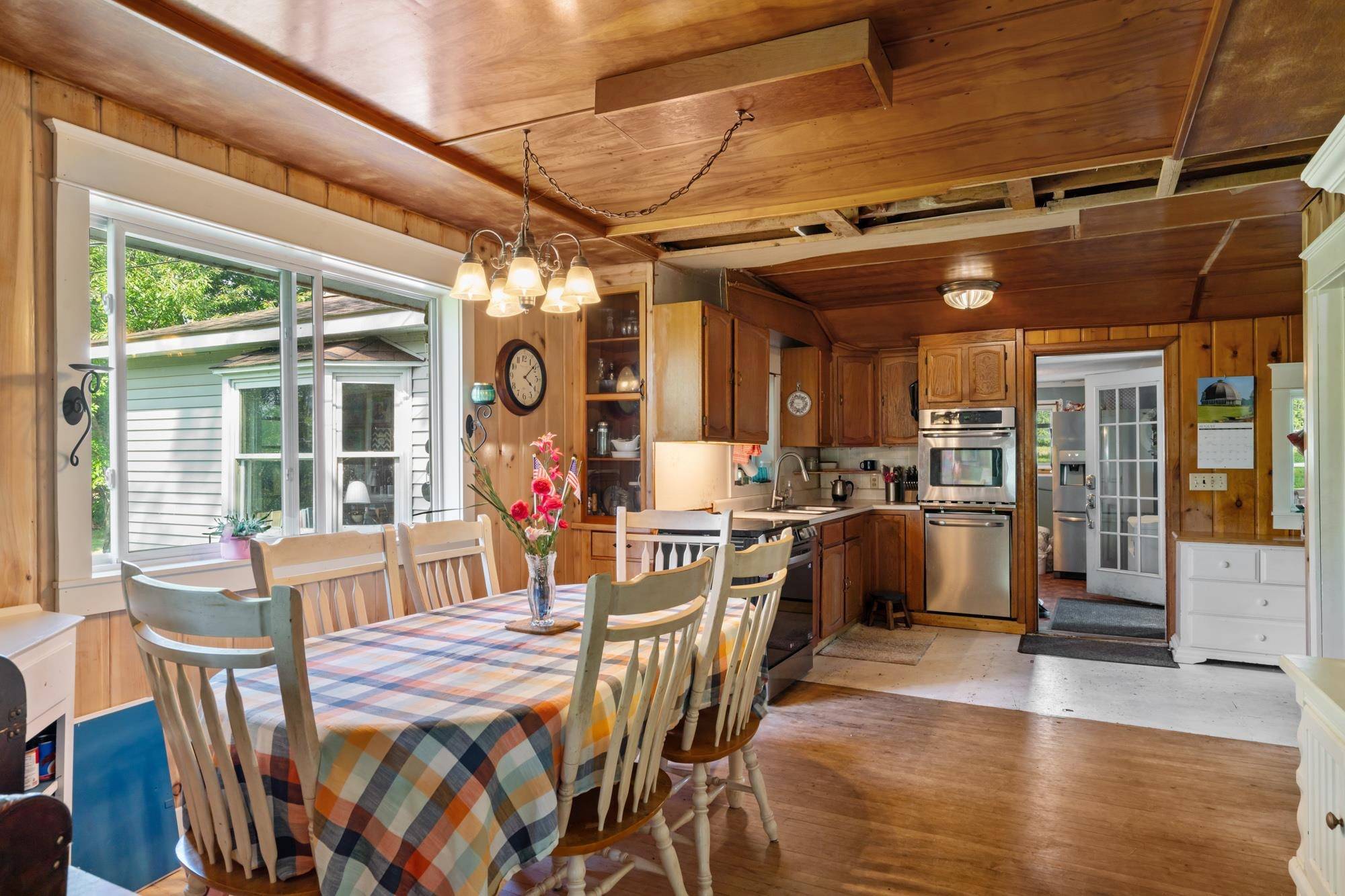 Charlevoix, MI 49720,8380 Shrigley