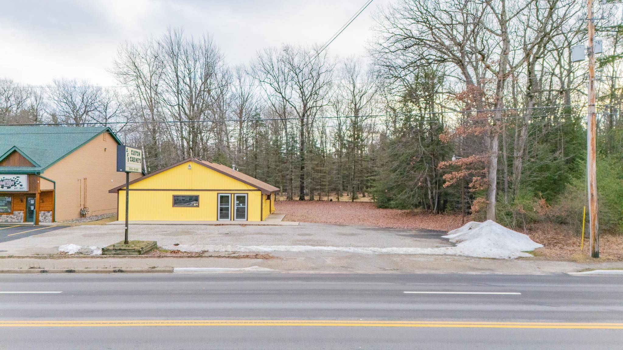 Houghton Lake, MI 48629,1899 W Houghton Lake Drive