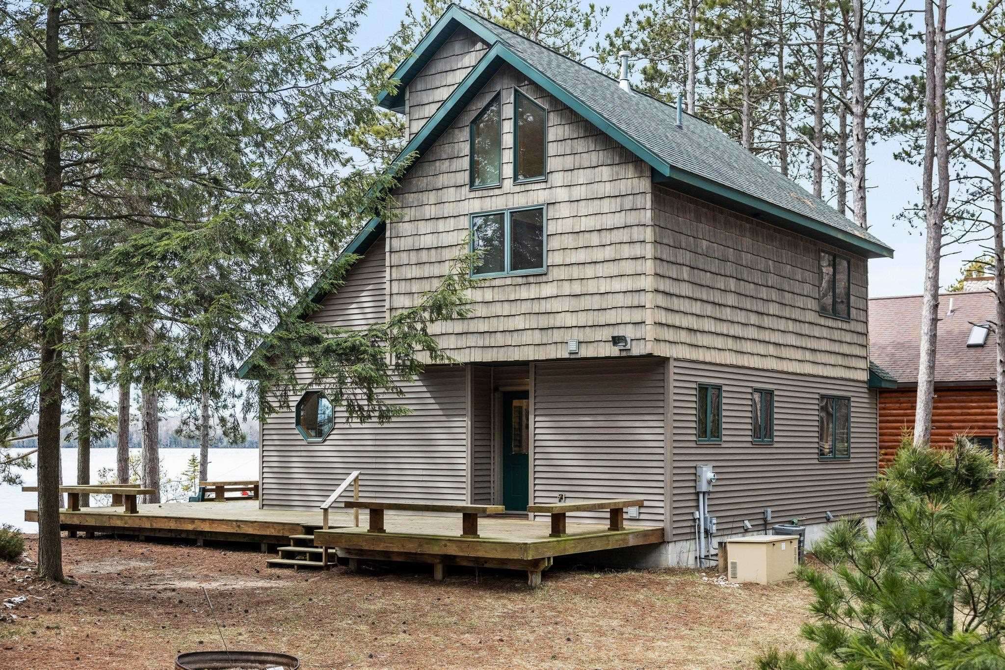 Beaver Island, MI 49782,26738 Whitetail