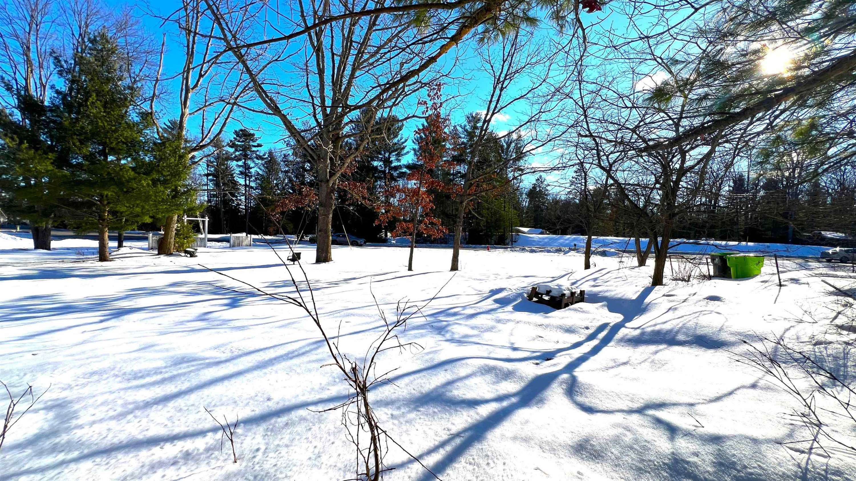 Grawn, MI 49637,8722 US-31