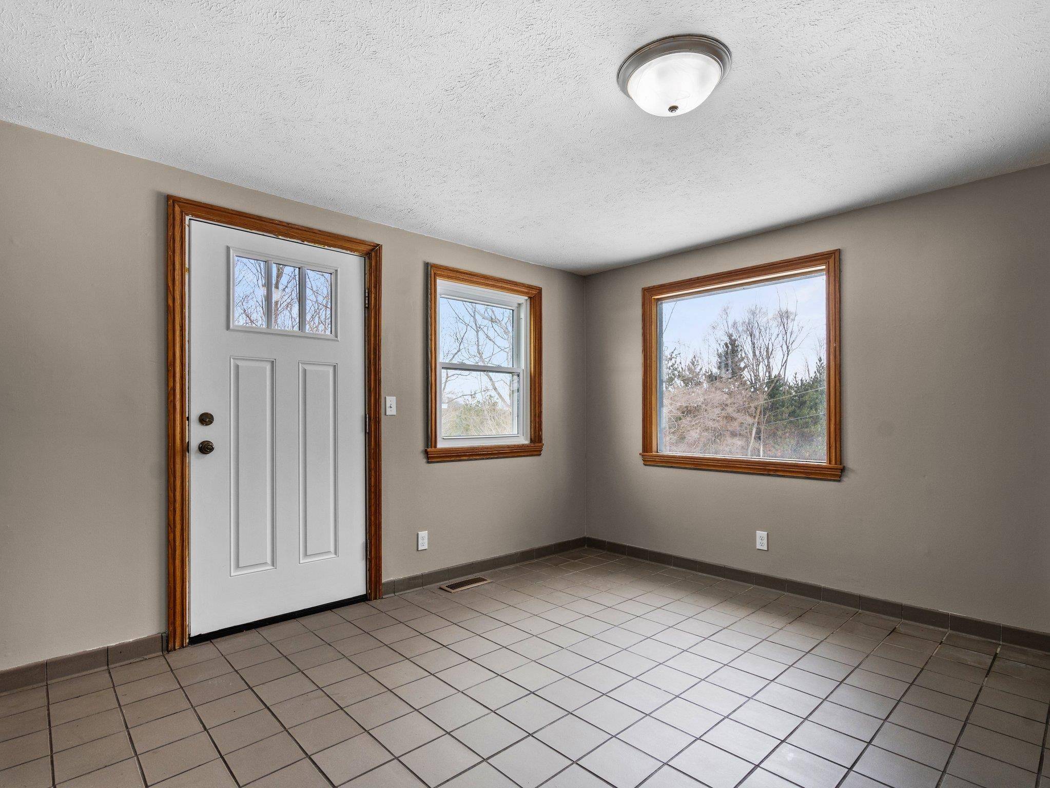 Traverse City, MI 49686,2915 E Hammond