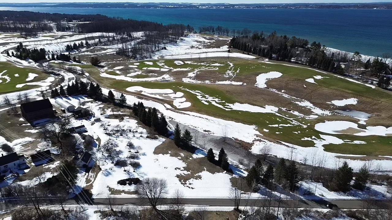 Williamsburg, MI 49690,0 Woodridge