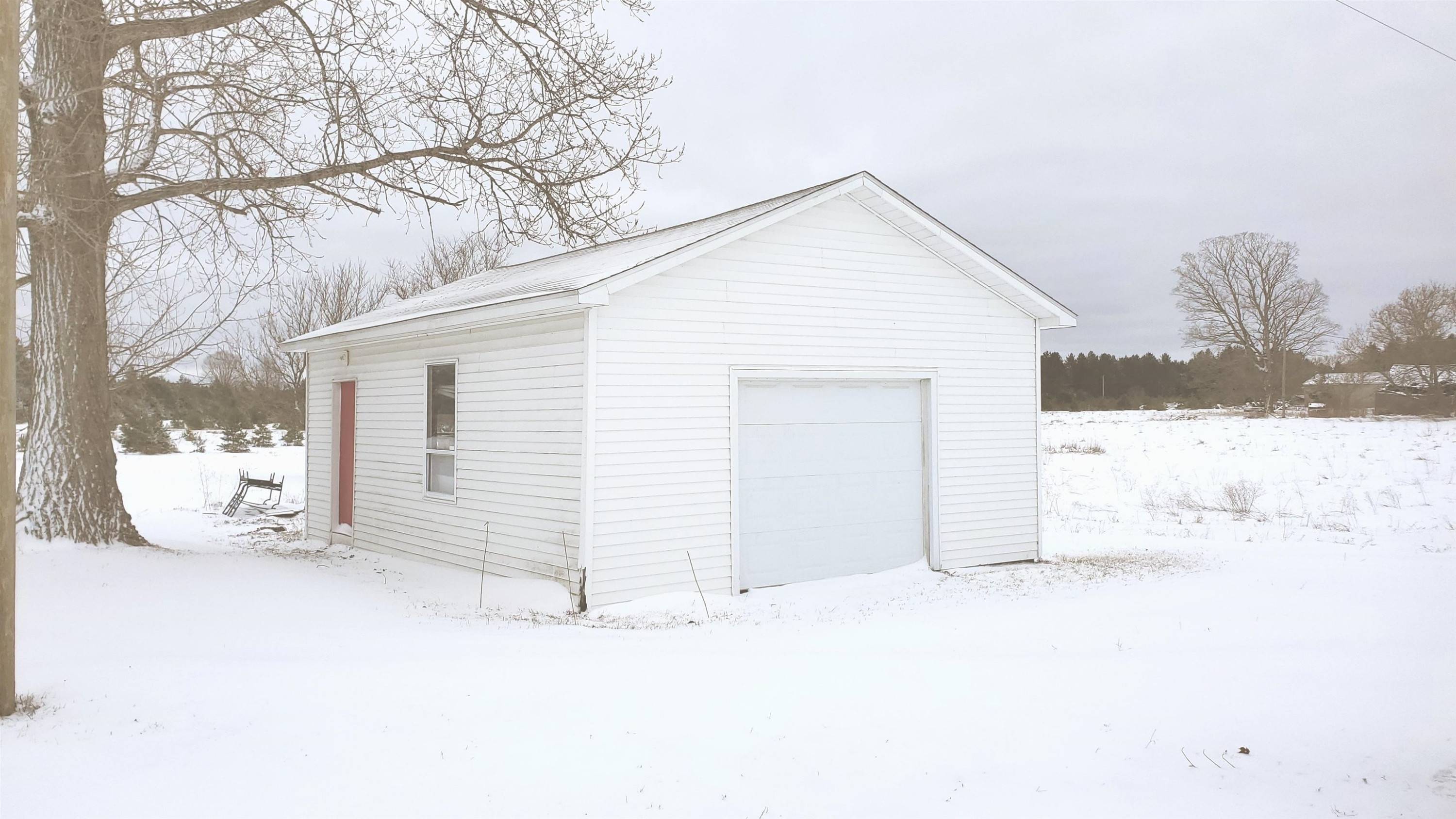 Kingsley, MI 49649,9321 Tillotson