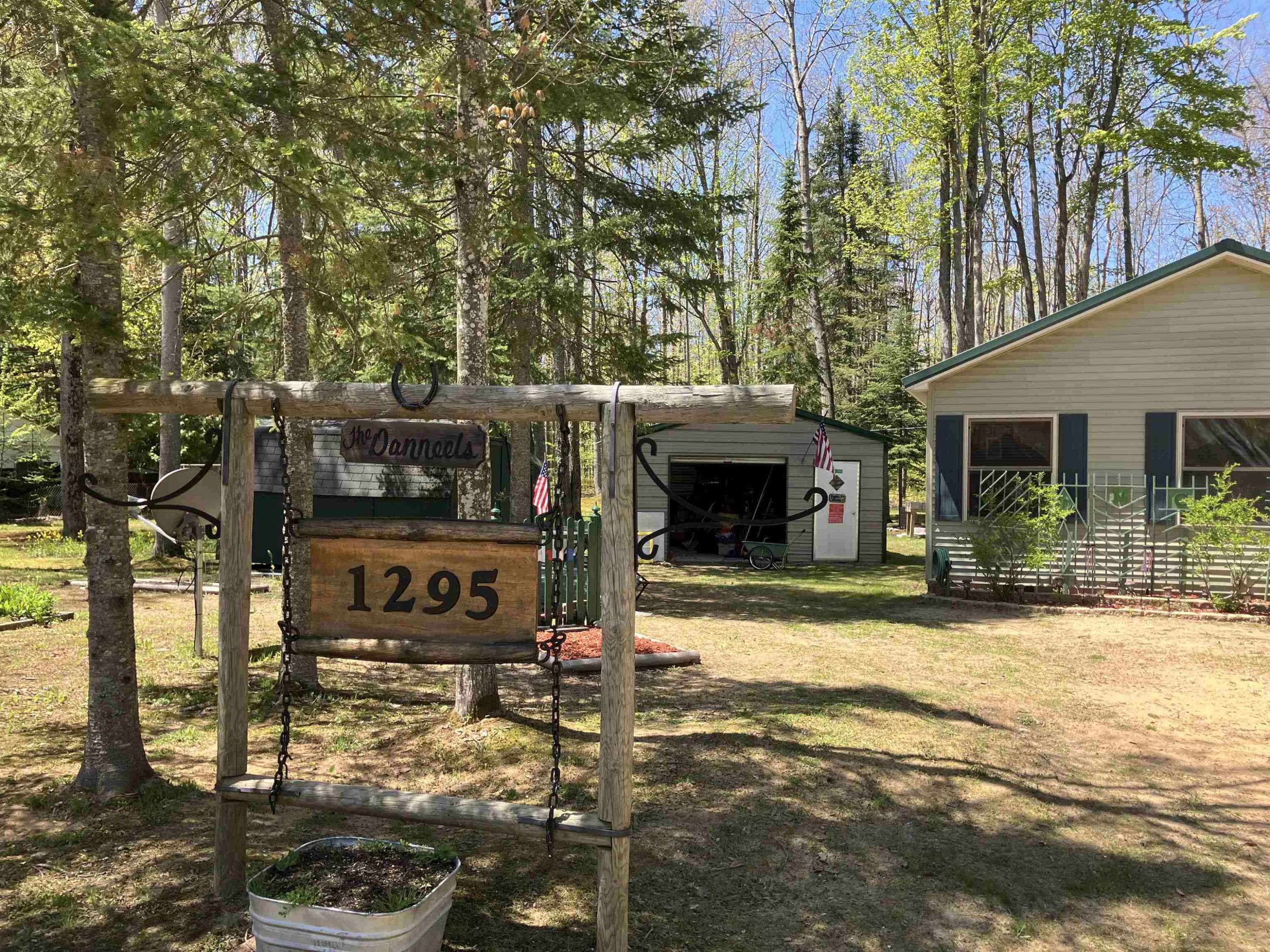 Kalkaska, MI 49646,1295 NE Wa-Ba-Tesse Drive