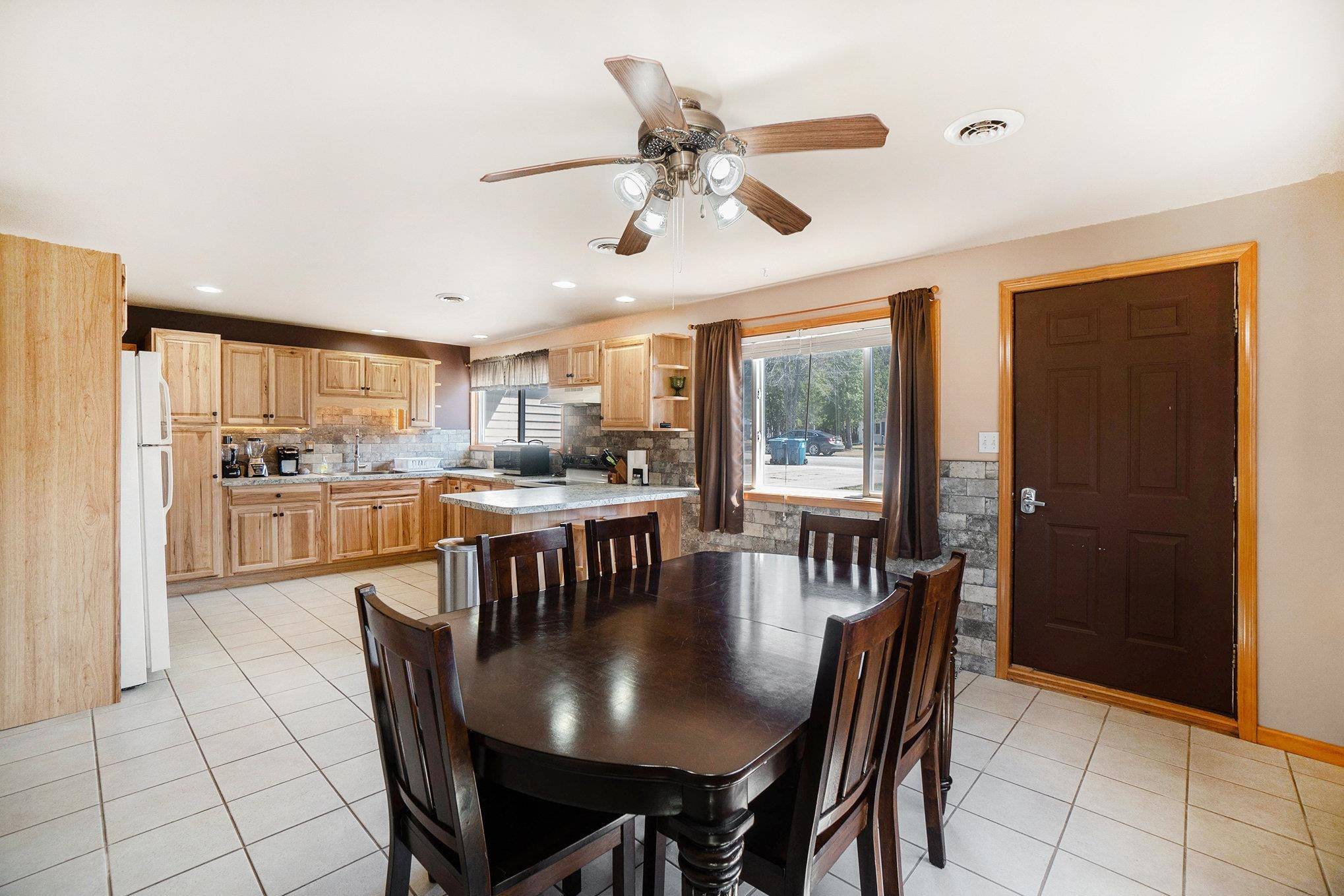 Houghton Lake, MI 48629,124 Dale Road