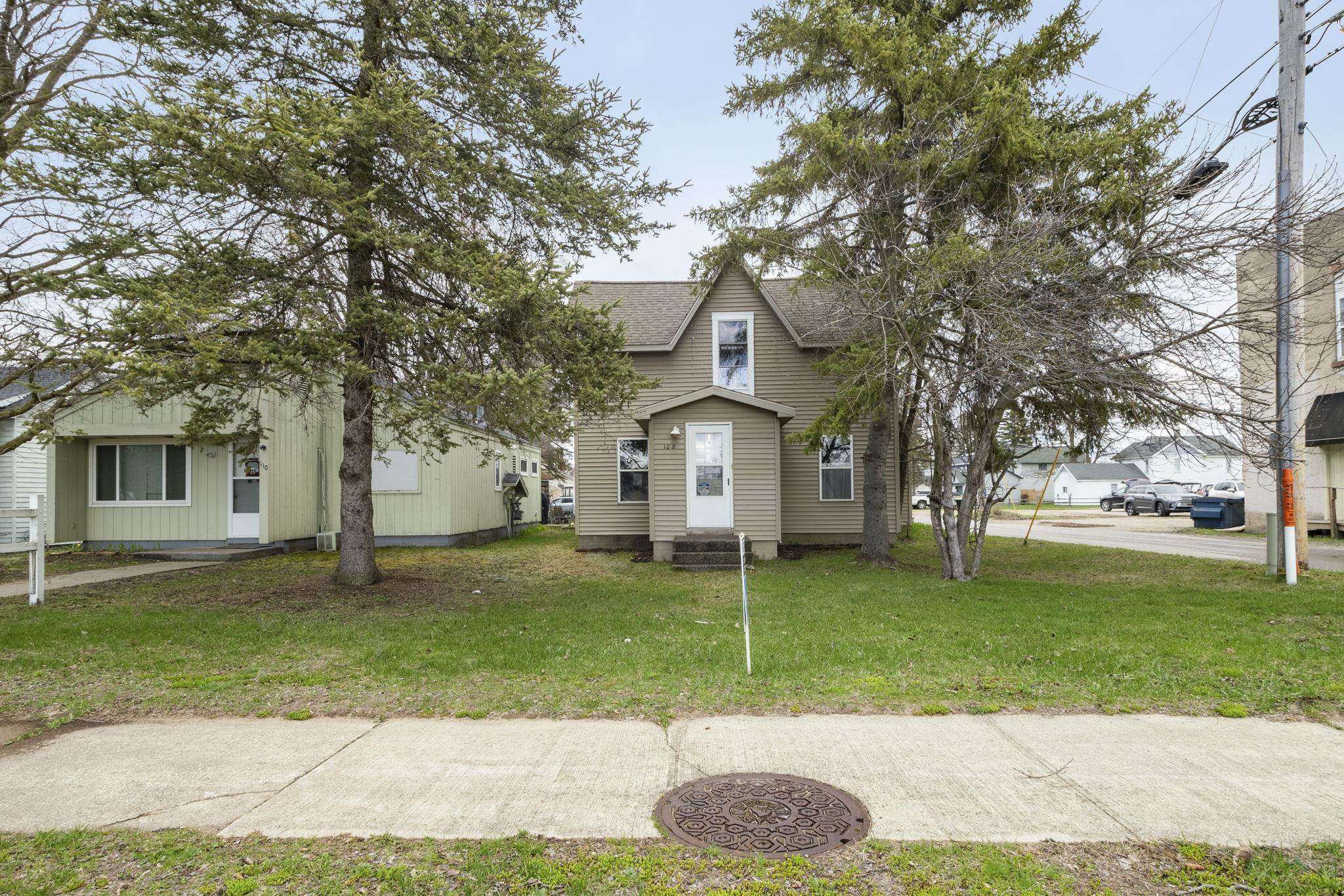 Kalkaska, MI 49646,110 W 4th Street