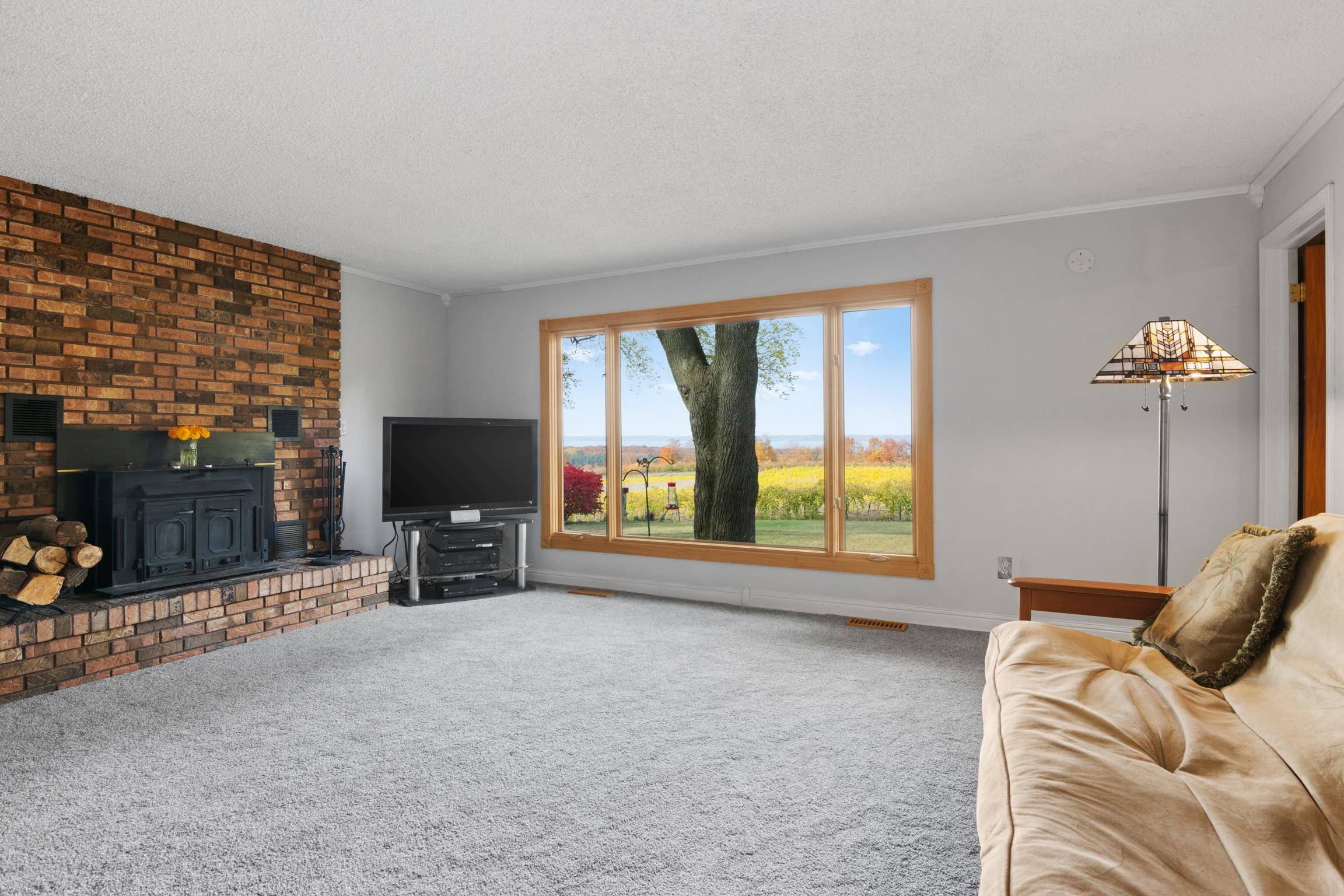 Traverse City, MI 49686,16981 Peninsula Drive