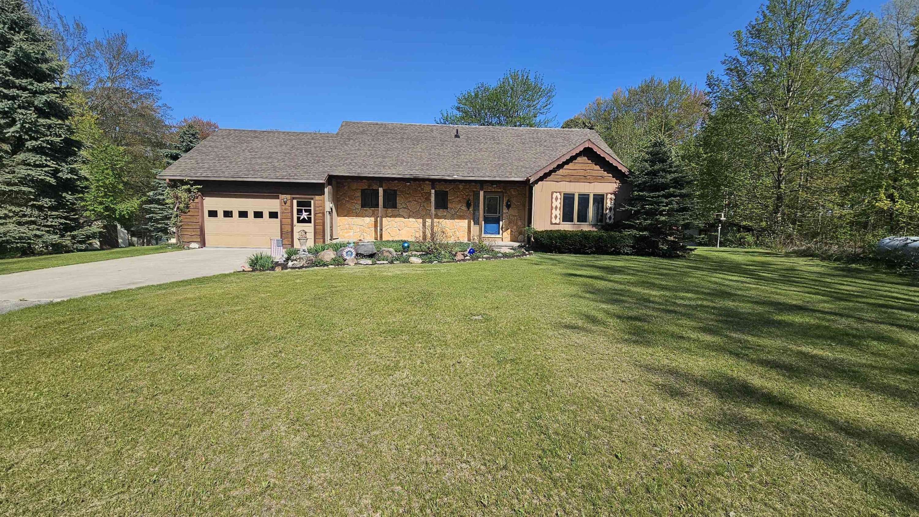 Sterling, MI 48659,8764 Saunders Road