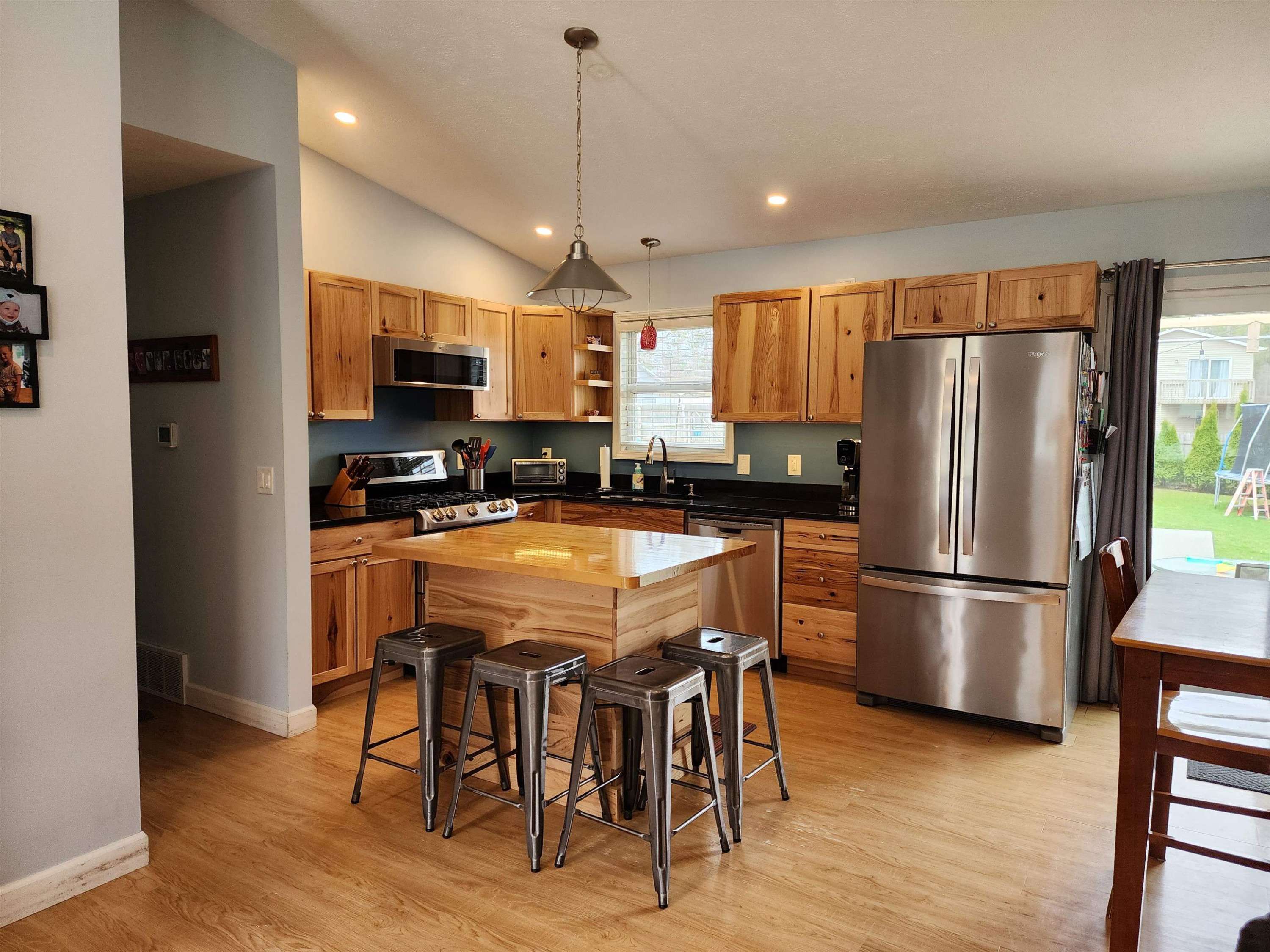 Lake Ann, MI 49650,6368 Hardwood Drive