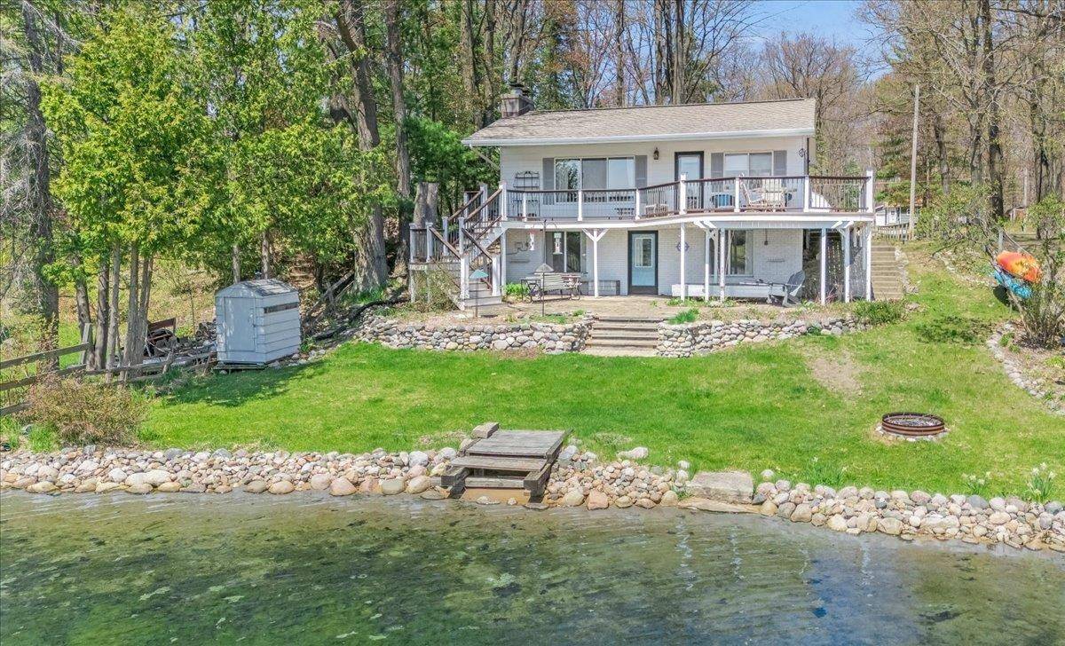 Hale, MI 48739,8279 Lakeview